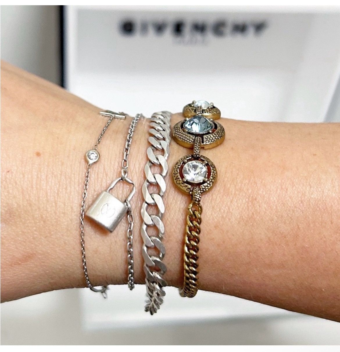 Givenchy Authentic Givenchy Gold and Blue Crystal Chain Bracelet Size ONE SIZE - 10 Thumbnail