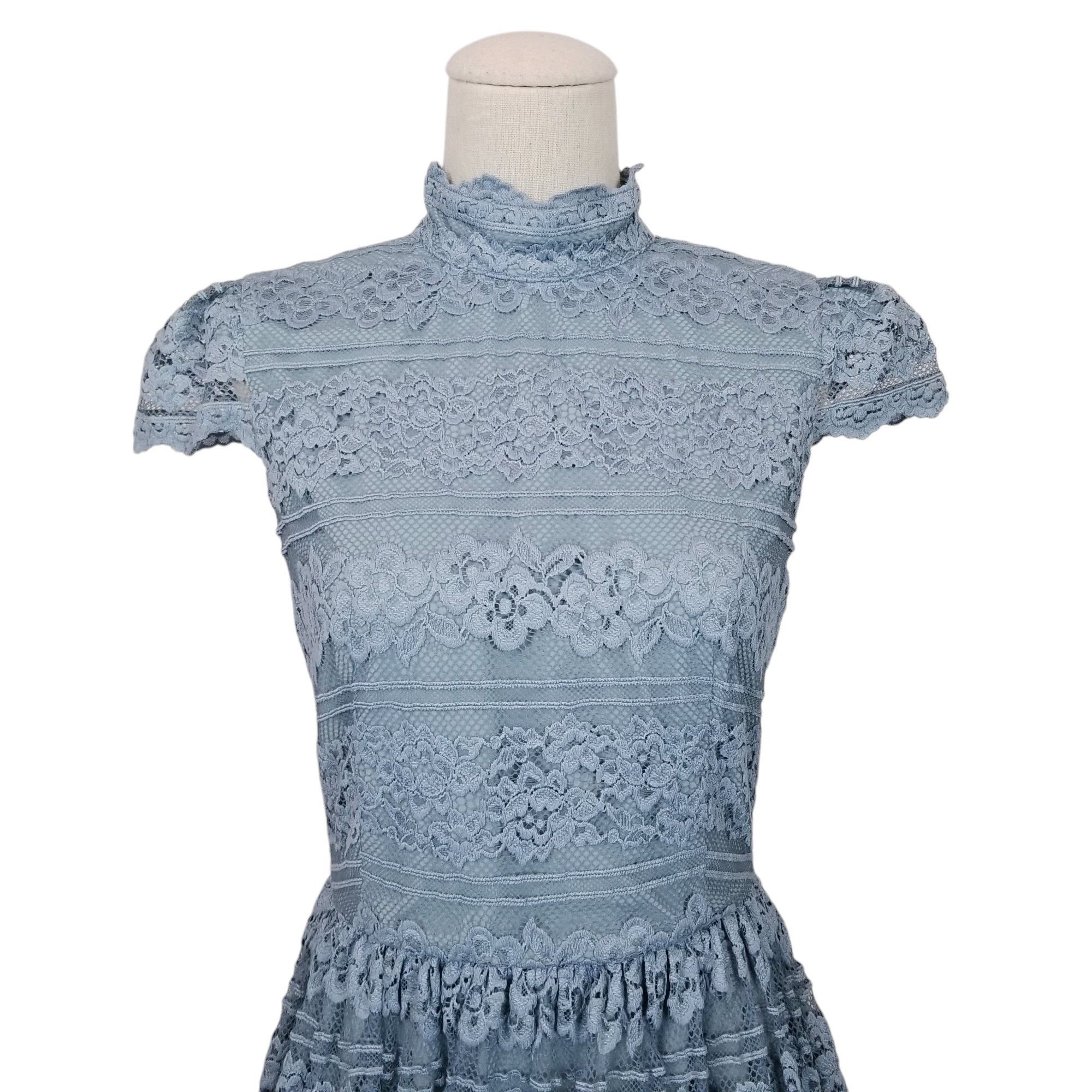 Alice + Olivia Maureen Lace Dress Size S / US 4 / IT 40 - 2 Thumbnail