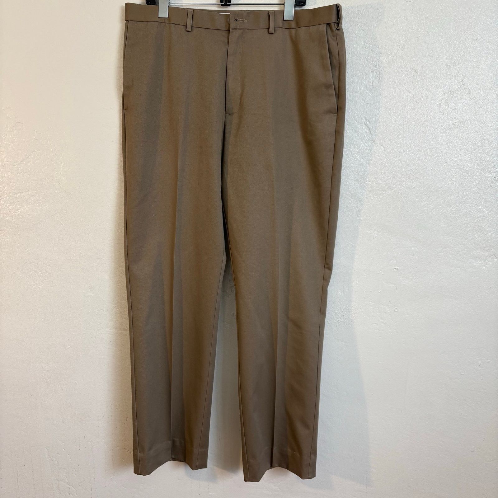 Haggar Haggar Clothing Classic Fit Work To Weekend Brown Slacks Size US 38 / EU 54 - 1 Thumbnail