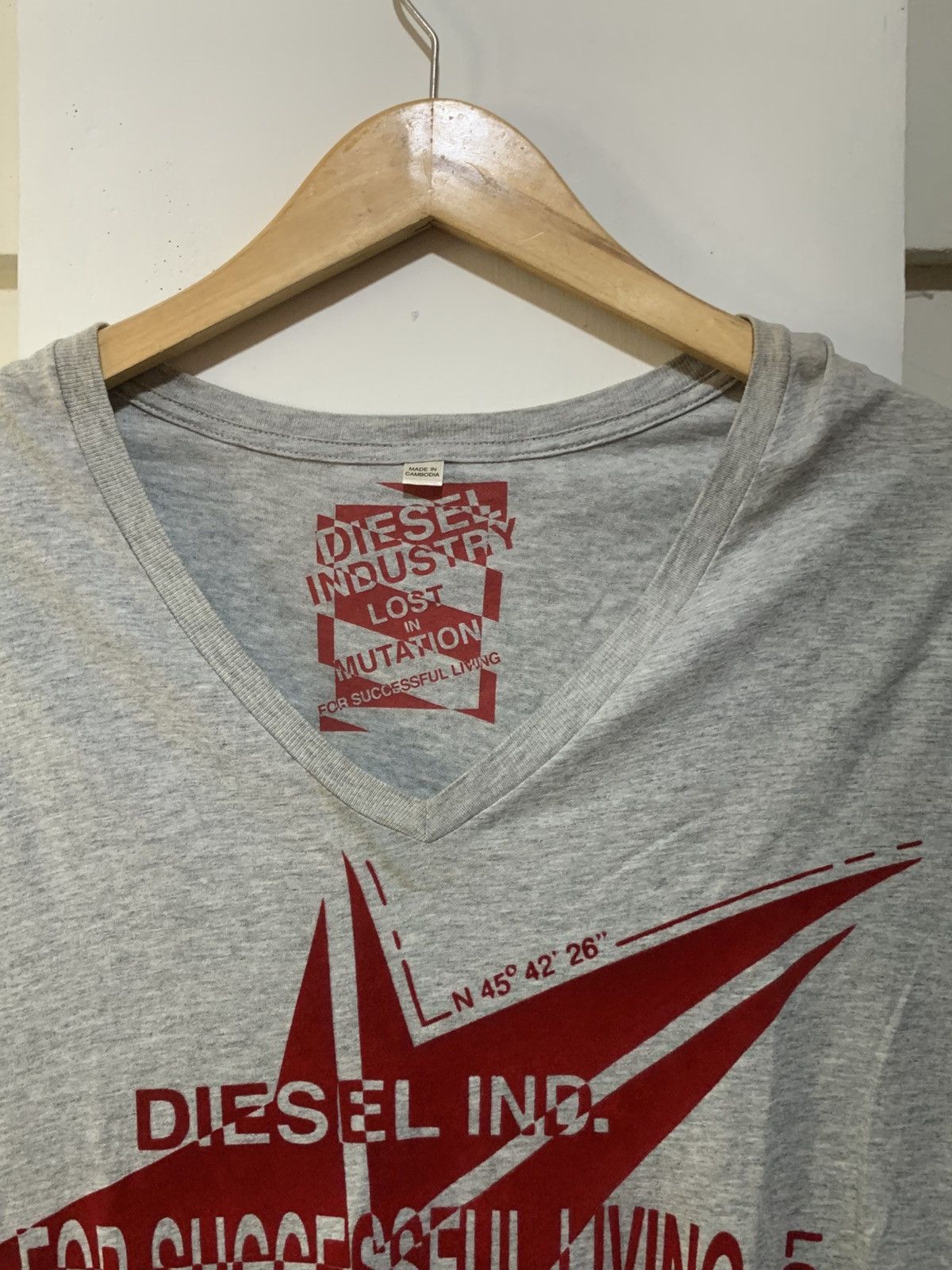 Diesel Vintage Vneck Diesel Inc poem tee Shirt Size US L / EU 52-54 / 3 - 6 Thumbnail