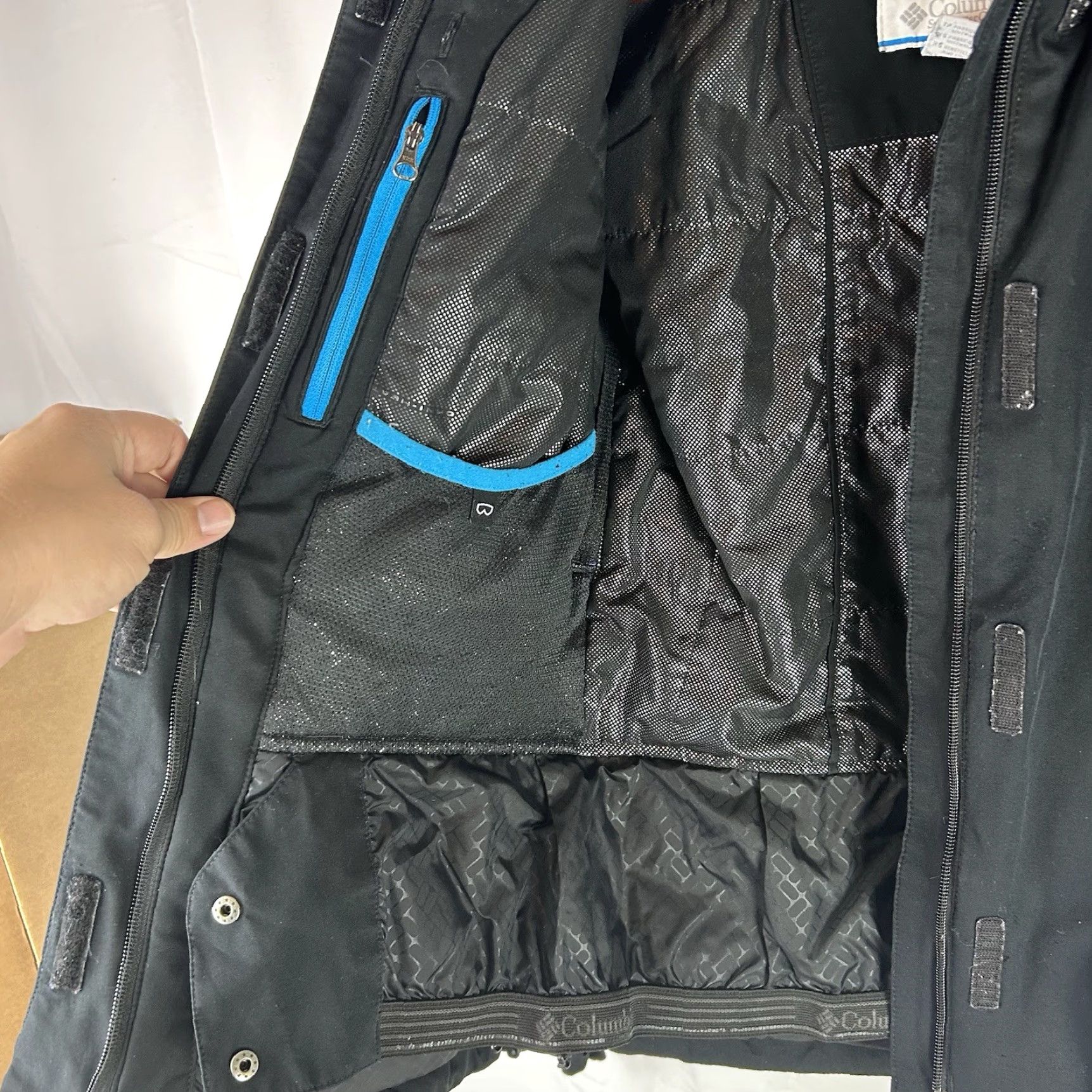 Vintage Columbia Jacket Womens XS Omni Heat Black - No Hood - Regular Fit - Mid-Length - Softshell - Heated - Outdoor - Fall Winter - Machine Washable Size XS / US 0-2 / IT 36-38 - 4 Thumbnail