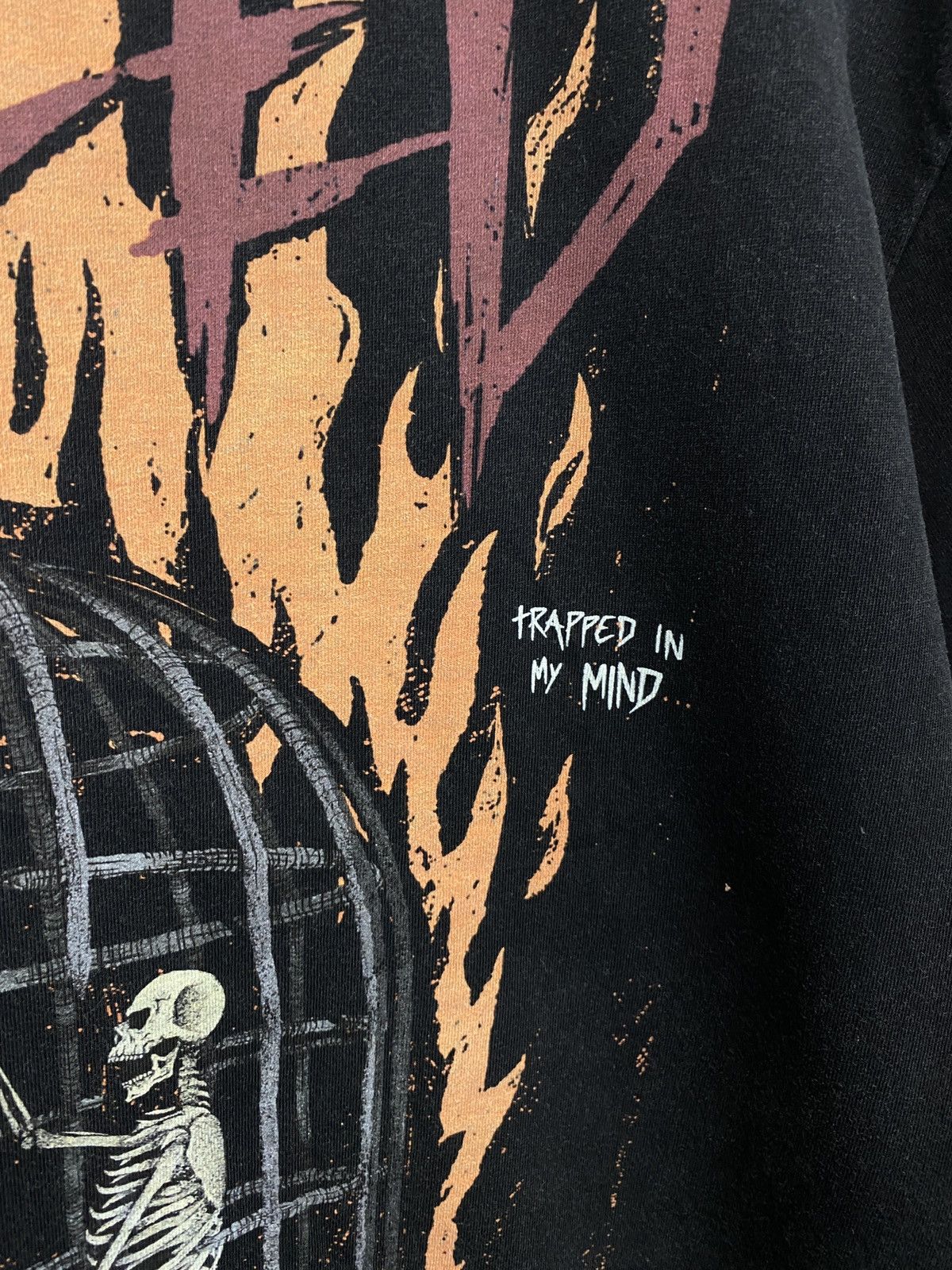 Designer 🇺🇸💀 Vintage Y2K Faded Trapped In My Head Skull Death T-Shirt Size US XL / EU 56 / 4 - 6 Thumbnail