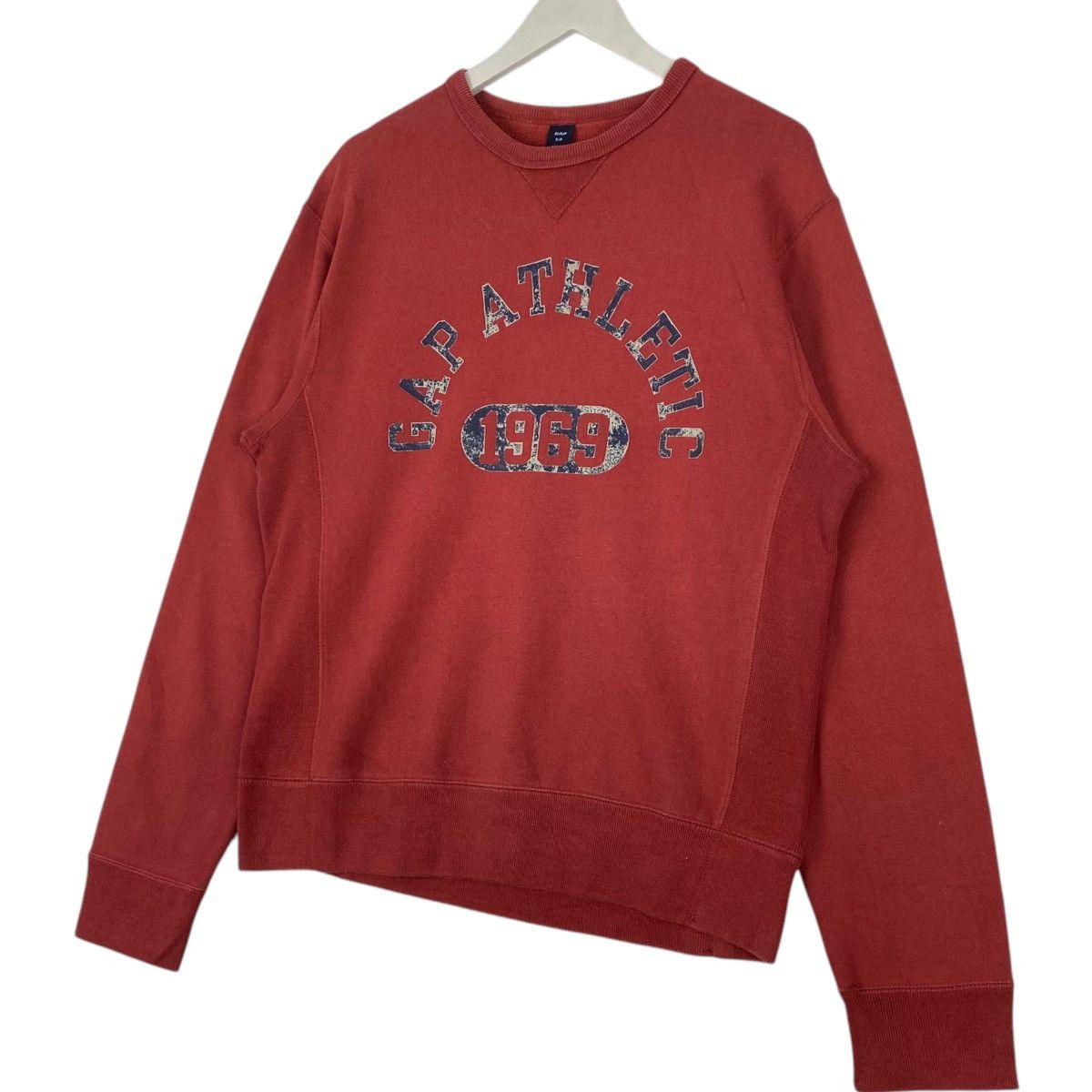 Gap × Vintage Vintage GAP Big Logo Embroidered Red Pullover Jumper Size M Size US L / EU 52-54 / 3 - 2 Thumbnail