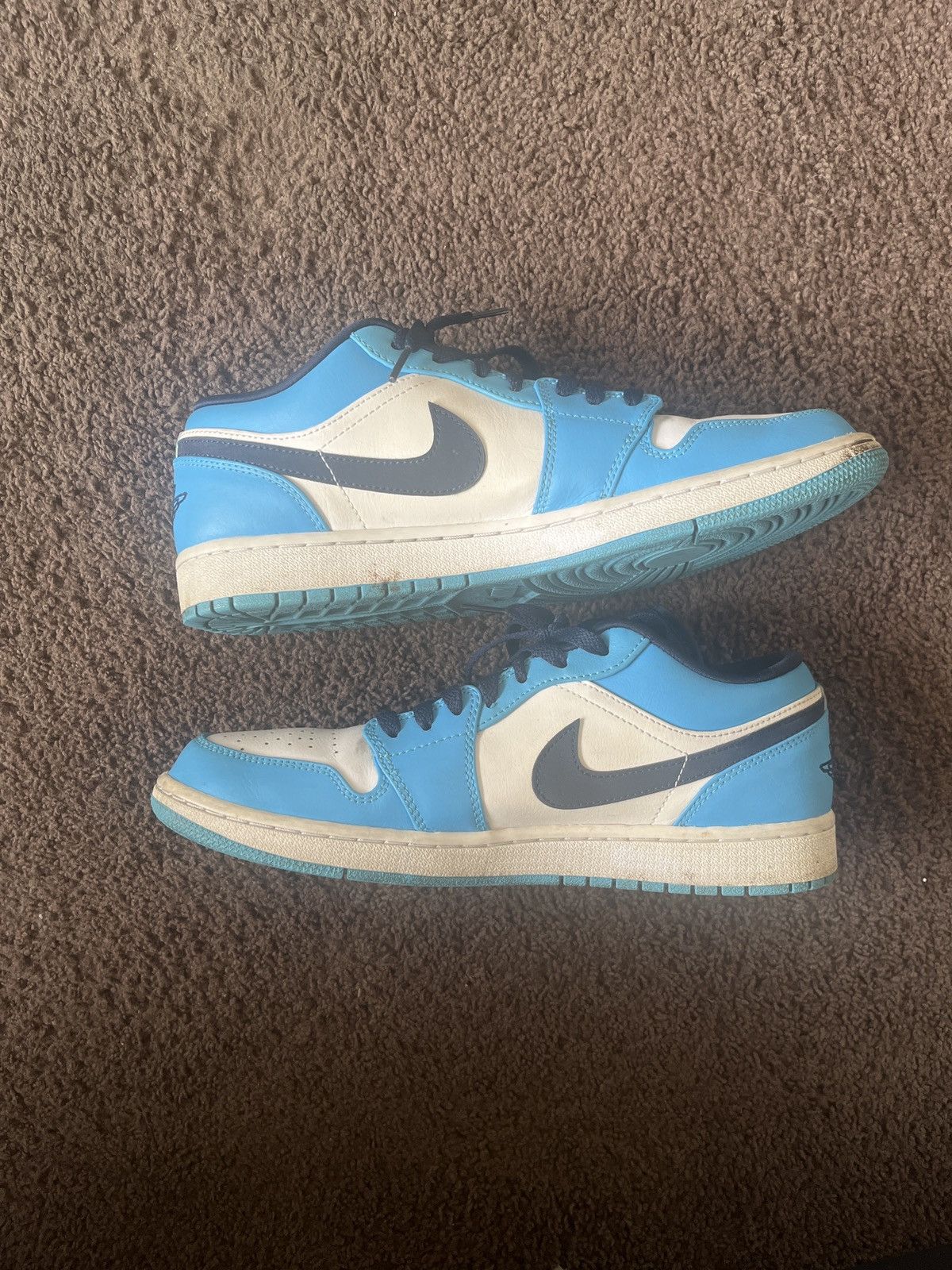 Jordan Brand Air Jordan 1 Low UNC Size US 10 / EU 43 - 4 Thumbnail