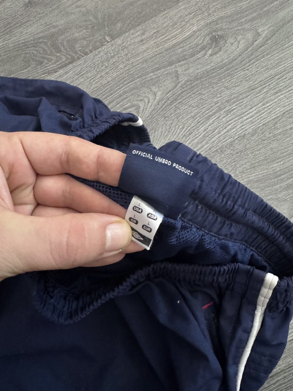 Umbro Vintage Umbro Navy Track Pants Size US 34 / EU 50 - 5 Thumbnail