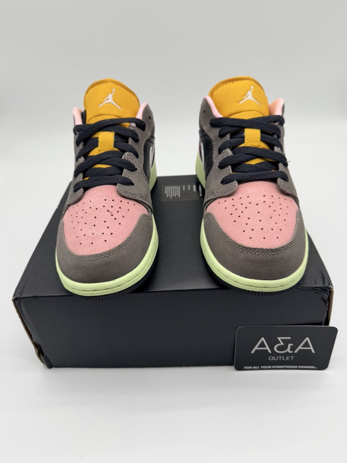 Jordan Brand Jordan 1 Low SE Tokyo Bio Hack GS US4Brand New Free Shipping Size US 4 / IT 34 - 3 Thumbnail