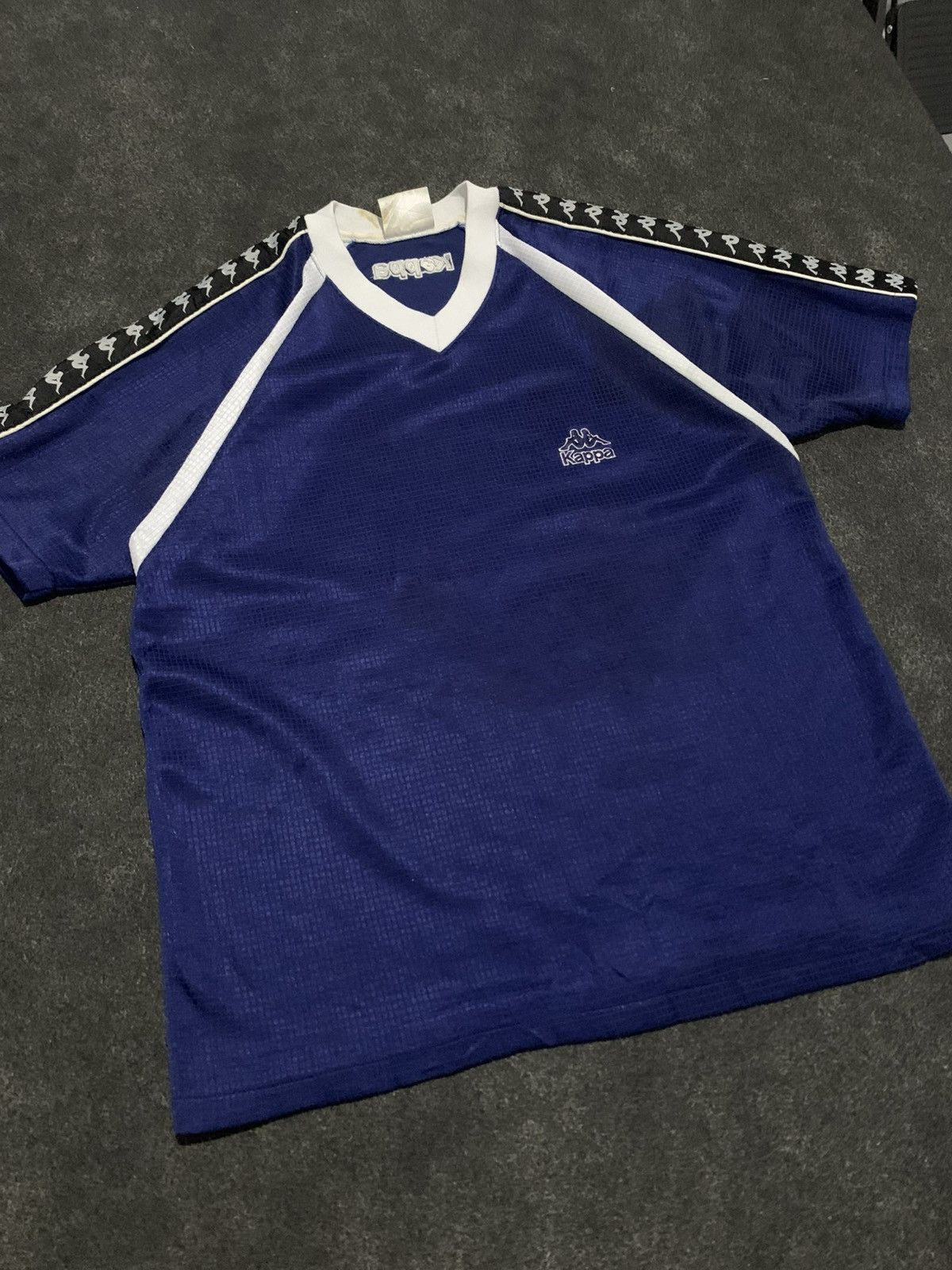 Kappa Vintage Kappa Embroidered vneck Soccer Jersey Size US XL / EU 56 / 4 - 4 Thumbnail
