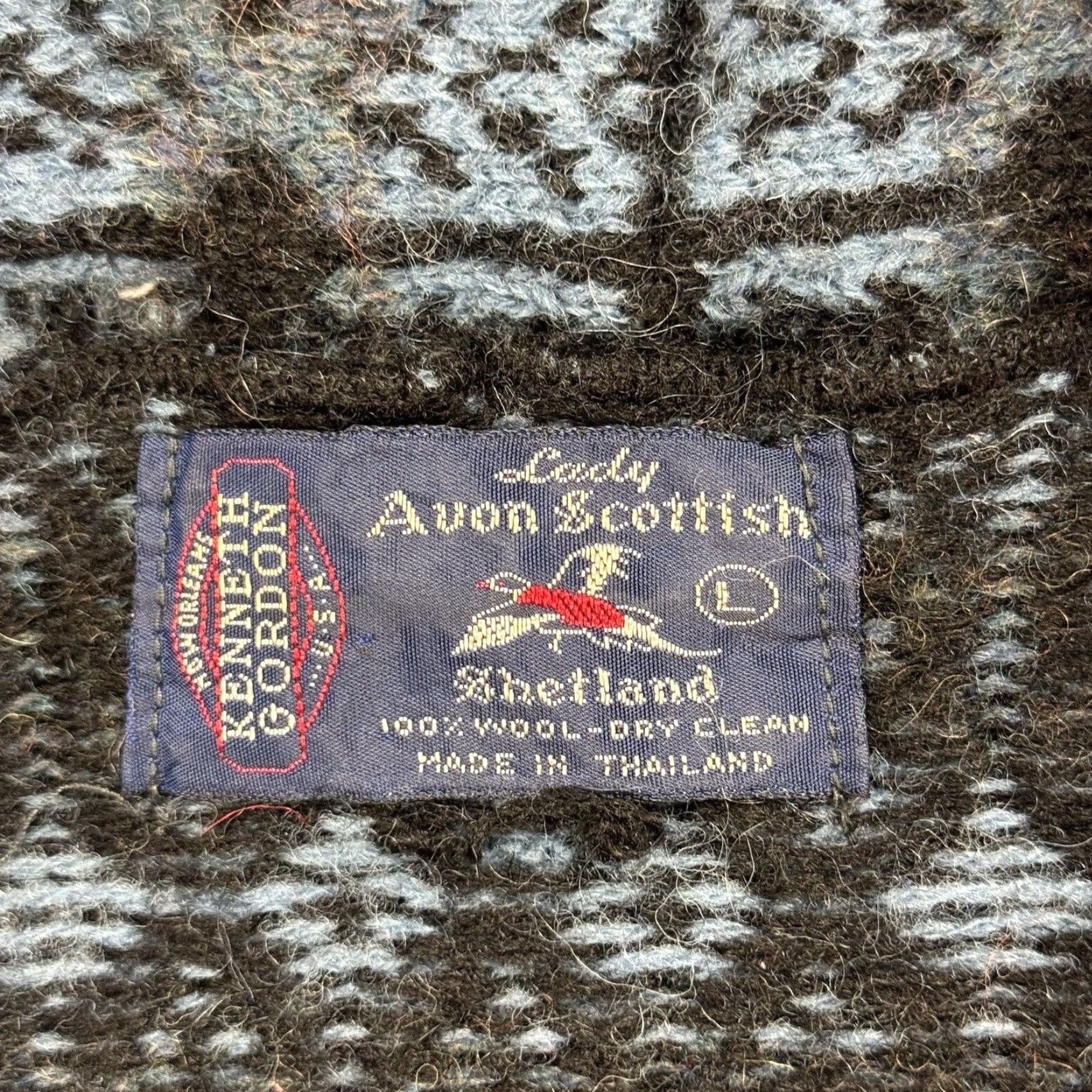 Vintage Vintage Kenneth Gordon Shetland Wool Geometric Patterned Sleeveless Shawl Collar Vest L Womens Size L / US 10 / IT 46 - 3 Thumbnail