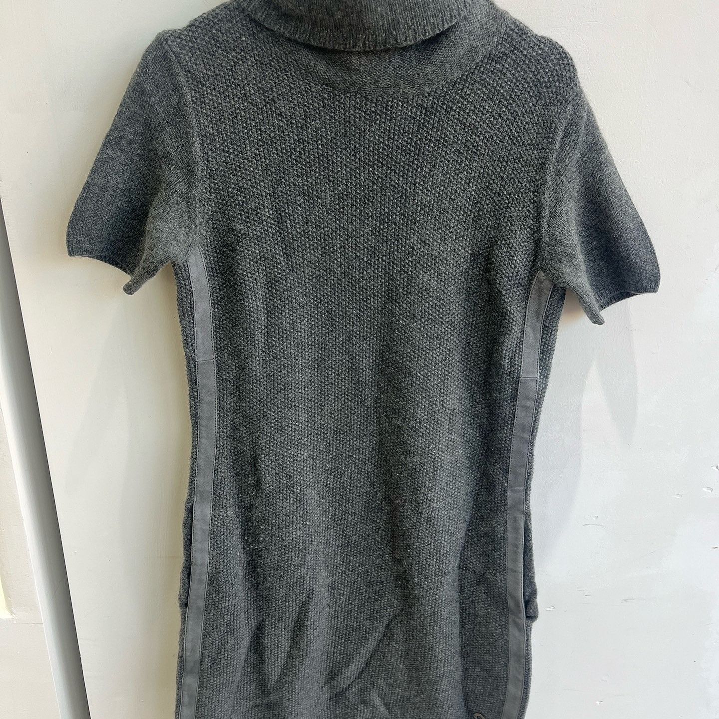 Loro Piana Loro Piana Cashmere High Neck Mini Dress Size 38 Size XS / US 0-2 / IT 36-38 - 1 Thumbnail
