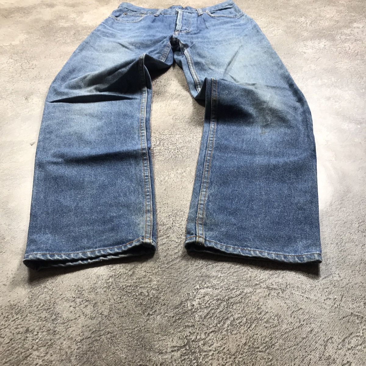 Vintage Vintage 90s Levis Baggy Distressed Jeans Grunge Thrashed 32 Size US 32 / EU 48 - 1 Thumbnail