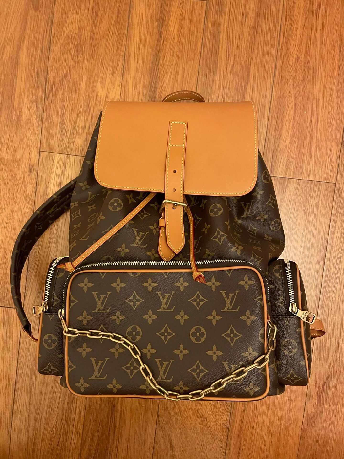 Louis Vuitton louis vuitton lv trio backpack with chain Size ONE SIZE - 1 Thumbnail