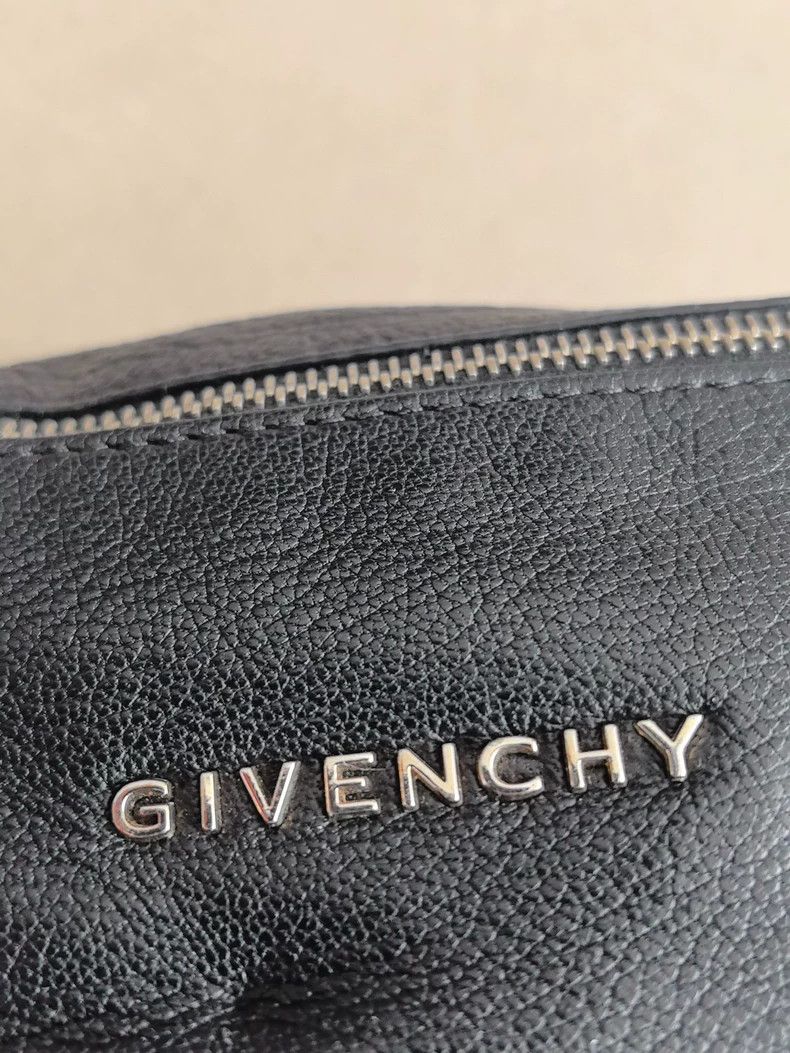 Givenchy Givenchy Small square bag, black with silver chain Size ONE SIZE - 2 Thumbnail
