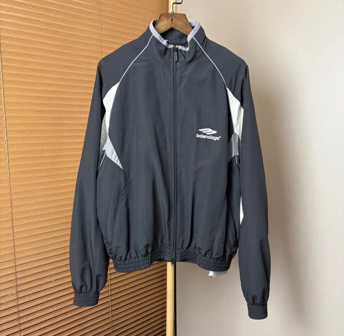 Balenciaga Balenciaga latest black loose stand up collar zipper jacket Size US S / EU 44-46 / 1 - 1 Thumbnail
