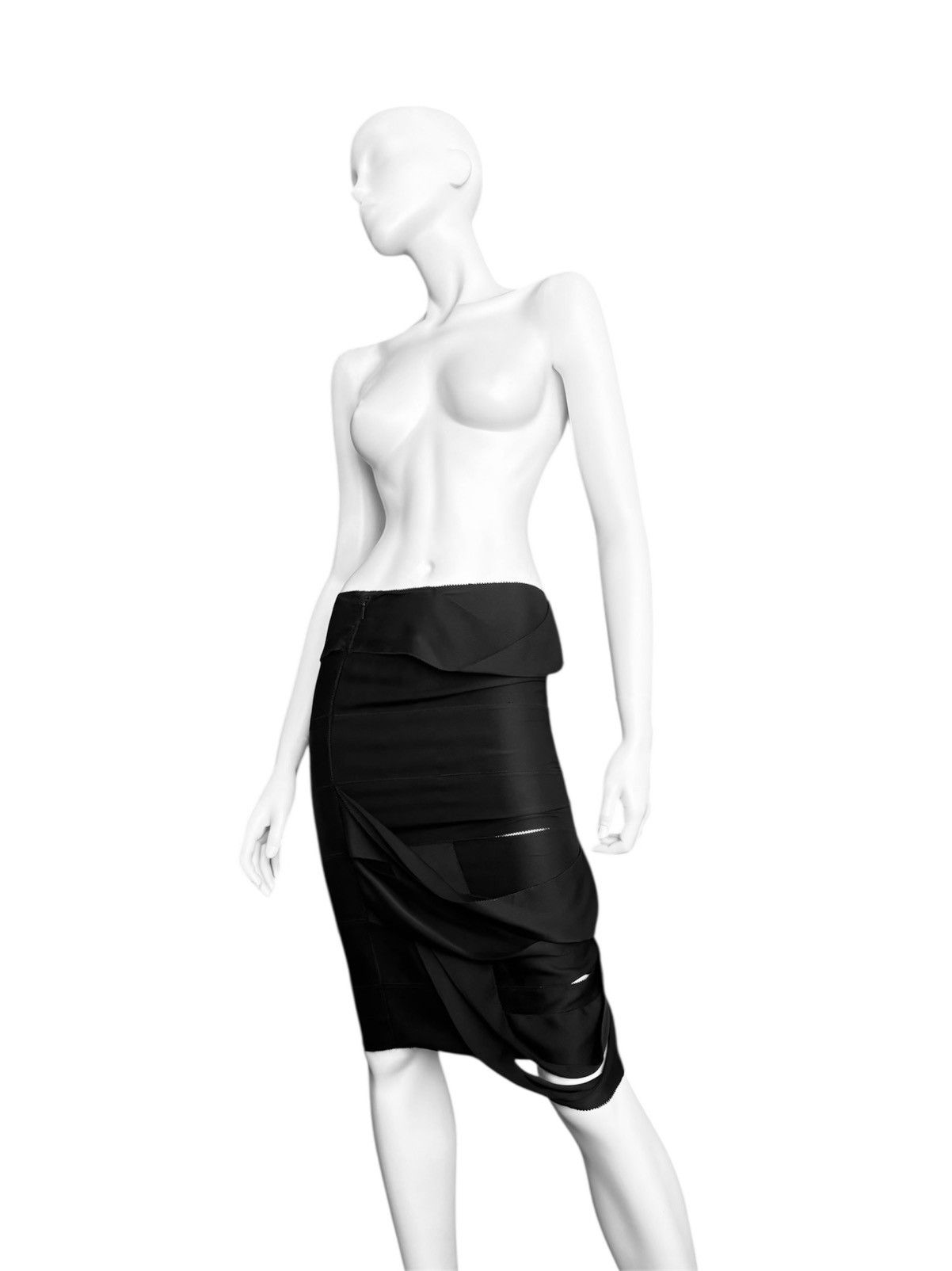 Gucci F/W 2002 Runway Tom Ford for Gucci – Full Look 26 Size S / US 4 / IT 40 - 7 Thumbnail