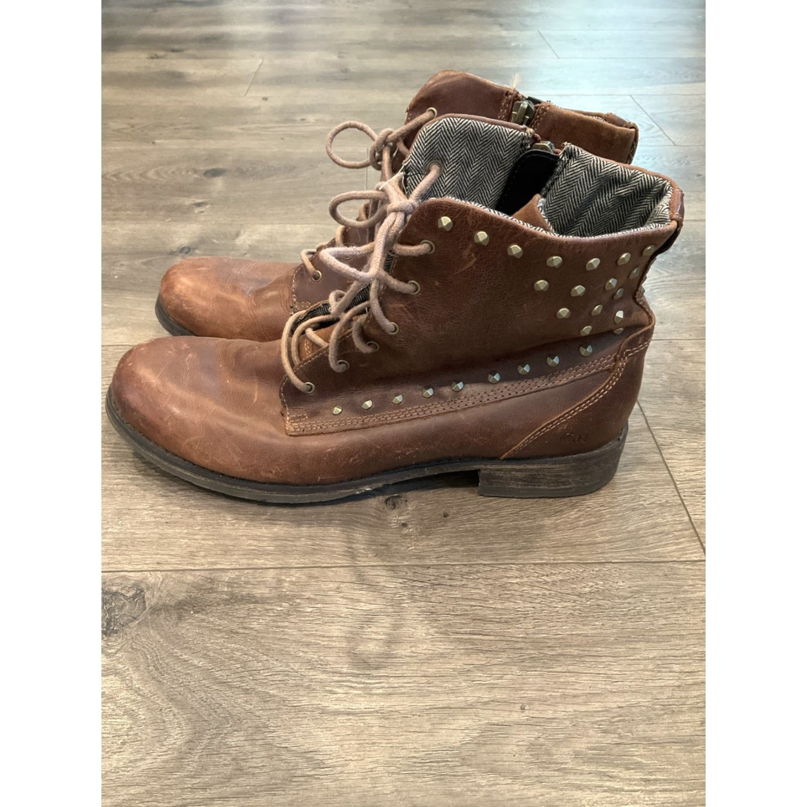 Vintage CAT Women’s Gold Studded Leather Boots Size 11 Brown Size US 11 / IT 41 - 2 Thumbnail