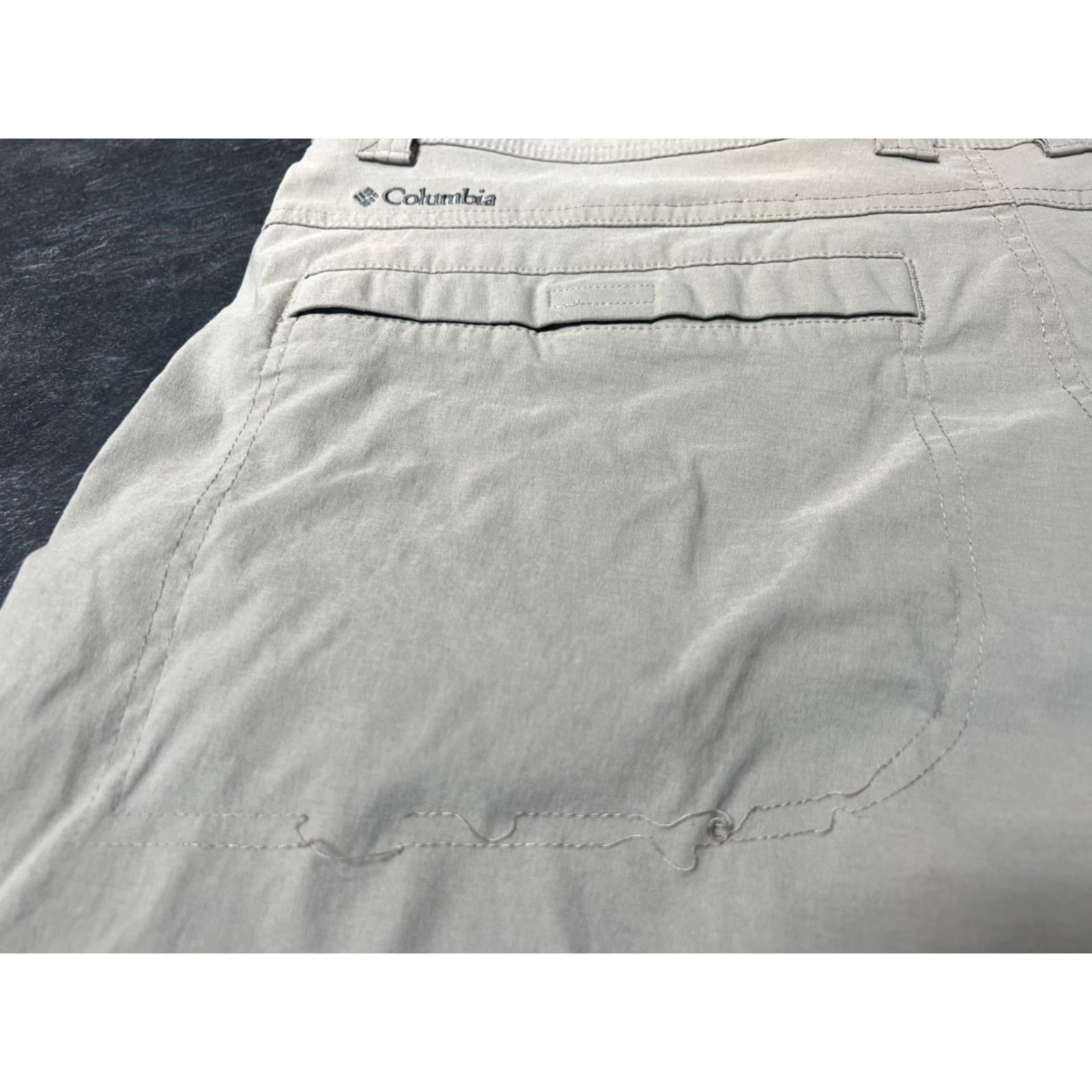 Vintage Columbia Cargo Shorts Mens 40 Beige Nylon Cotton Hiking Fishing Multi-Pocket Summer Ventilated UV Protection 10 Inseam Regular Size US 40 / EU 56 - 3 Thumbnail