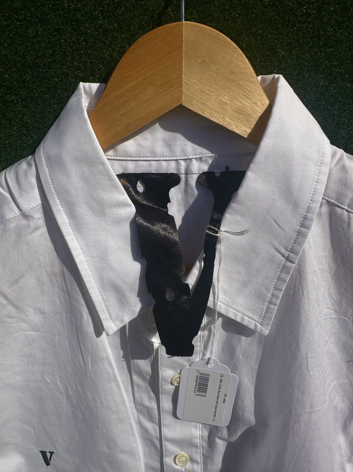 Vlone SHORT SLEEVE WHITE BUTTON-DOWN SHIRT SIZE XL Size US XL / EU 56 / 4 - 3 Thumbnail