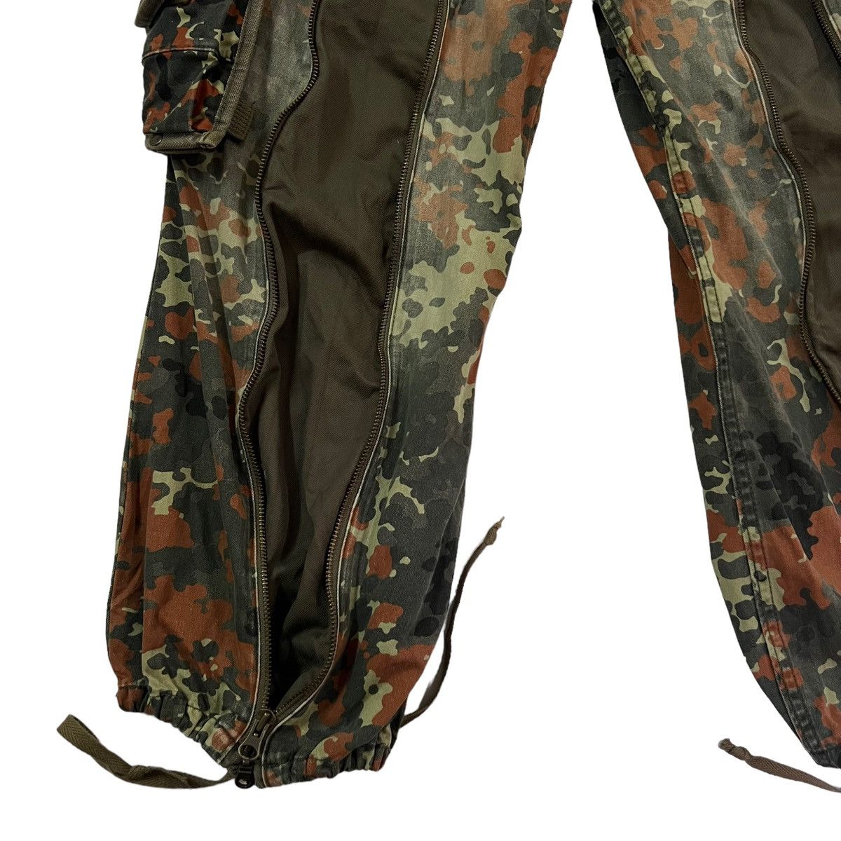 Le Grande Bleu (L.G.B.) 🔥Camouflage Military Design Cargo Parachute Raiders Pants Size US 30 / EU 46 - 5 Thumbnail