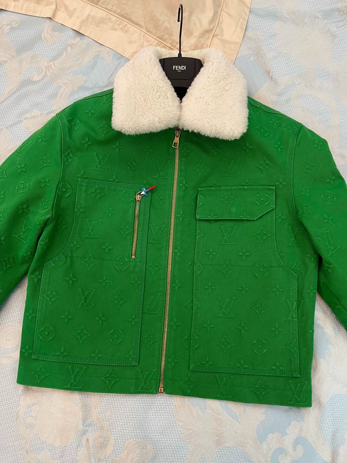 Louis Vuitton LV Green 3D Embossed Full Logo Jacket Size 48 New Fur Collar Size US M / EU 48-50 / 2 - 2 Thumbnail