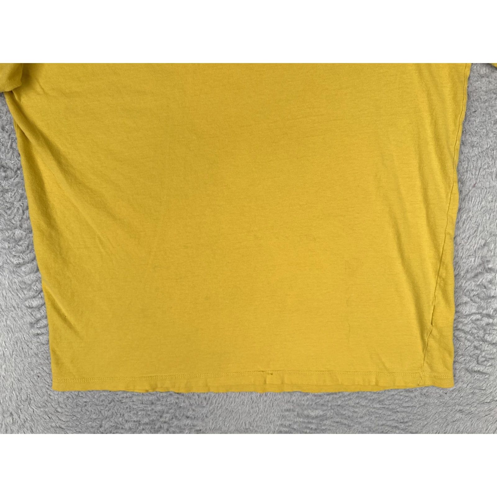 The North Face The North Face Shirt Mens M Yellow Crew Neck Short Sleeve Logo Tee Tagless Size US M / EU 48-50 / 2 - 5 Thumbnail