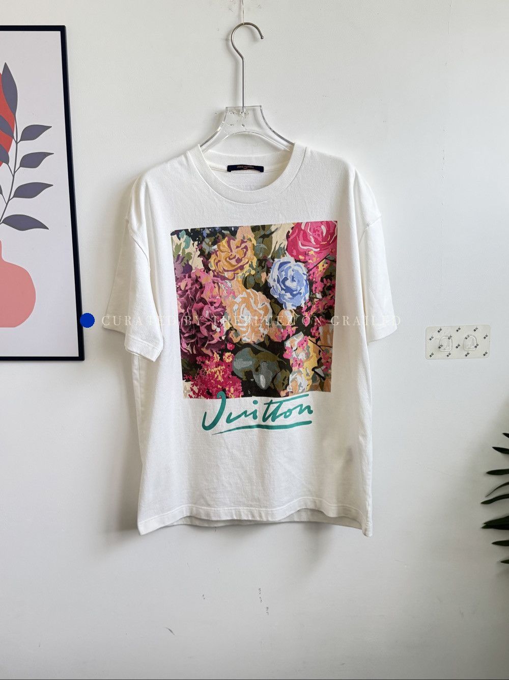 Louis Vuitton Floral Graphic T-Shirt in White Size US M / EU 48-50 / 2 - 1 Thumbnail