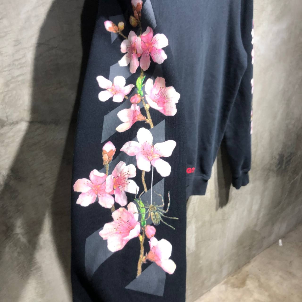 Off-White Off-White Cherry Blossom Sakura Arrows Crewneck L/S Size US M / EU 48-50 / 2 - 7 Thumbnail