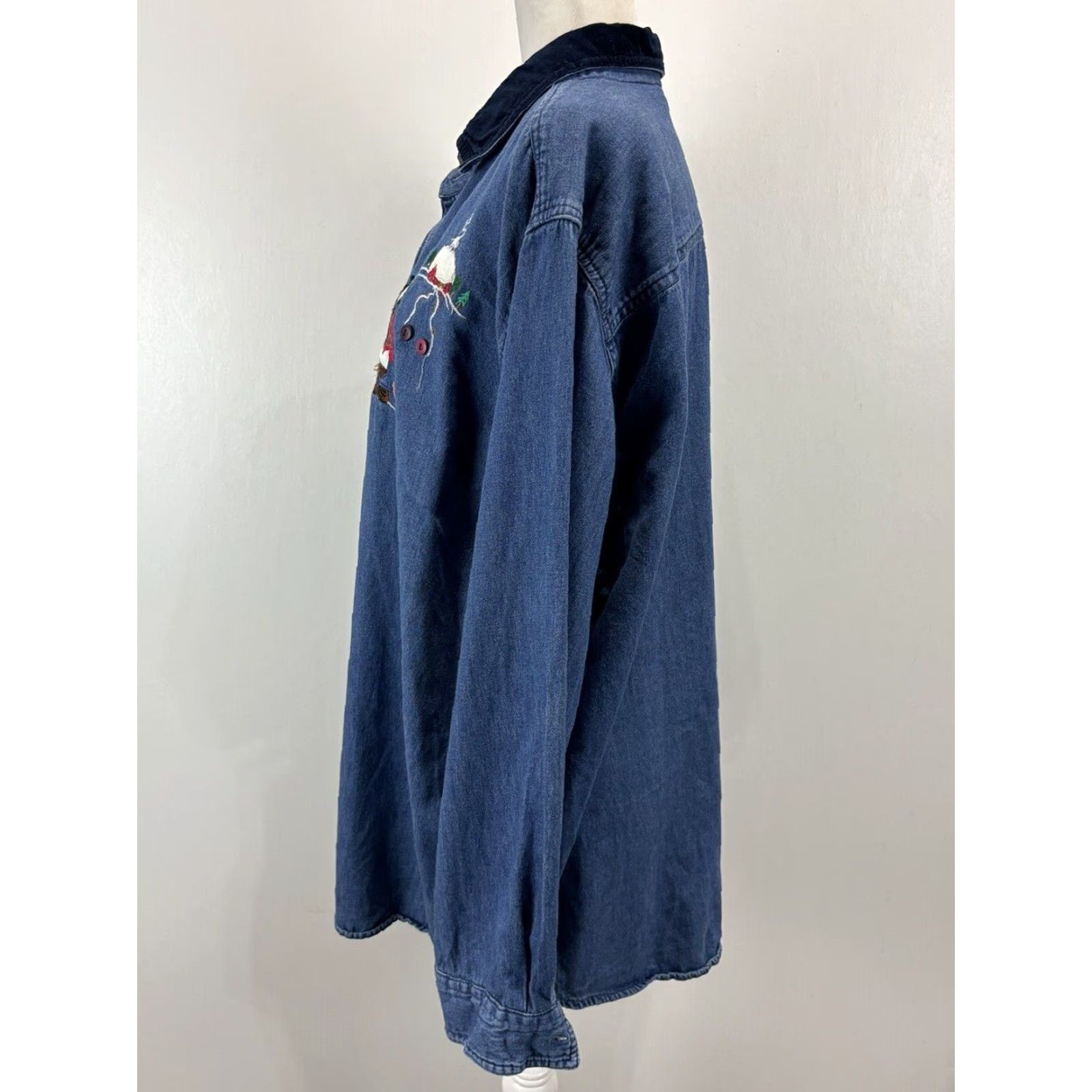Vintage VINTAGE Studio Collection Denim Christmas Shirt 2X Plus Blue Velvet Collar 90s Womens Size XXL / US 16-18 / IT 52-54 - 2 Thumbnail