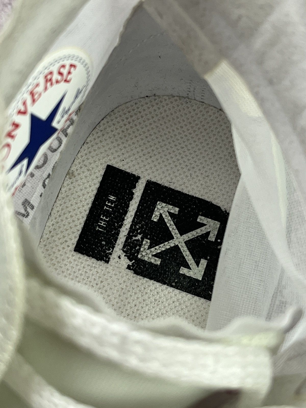 Converse × Off-White Off-White x Converse Chuck Taylor 70 Vulcanized Virgil Abloh Size US 9.5 / EU 42-43 - 11 Thumbnail