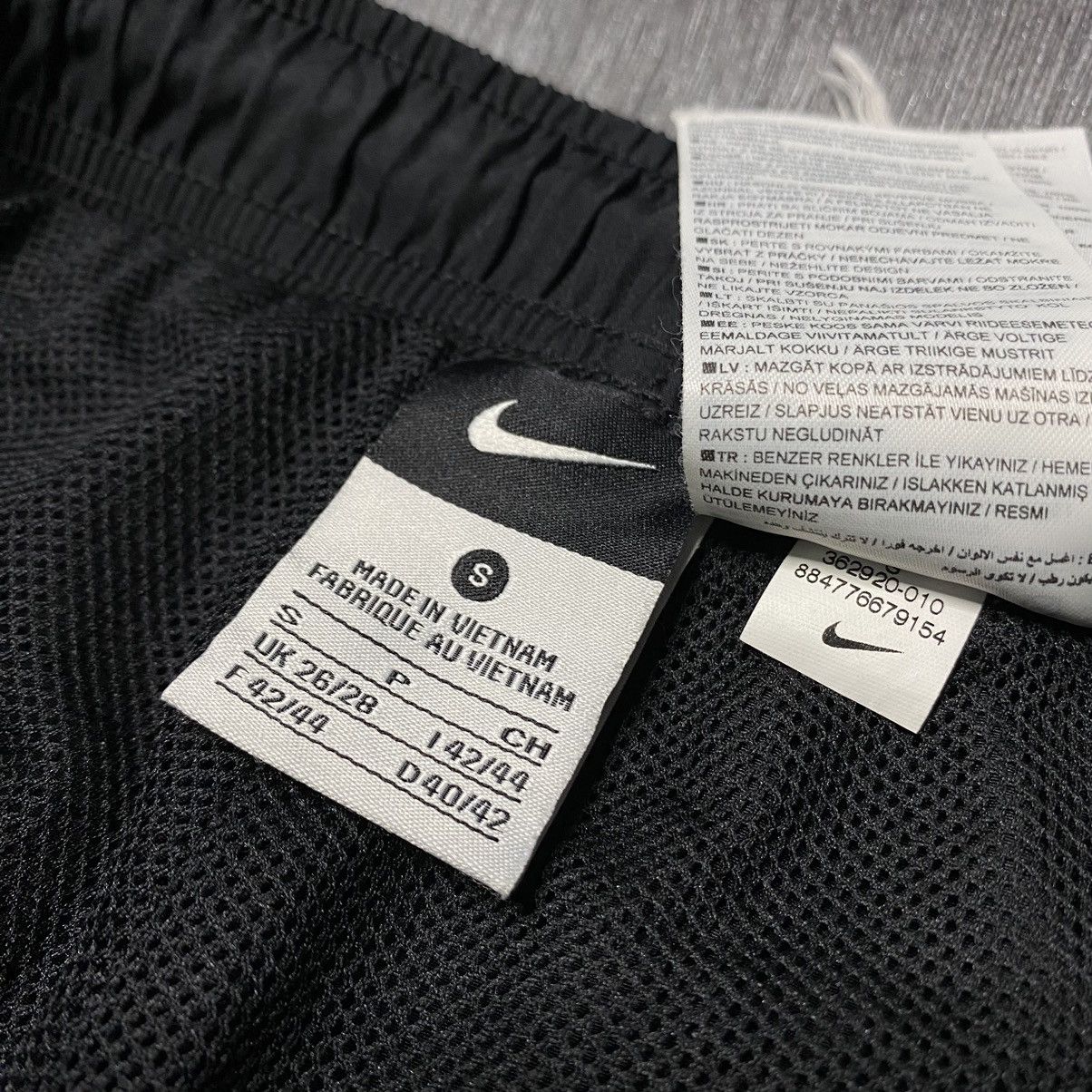 Nike × Vintage Vintage Nike nylon Track Pants y2k Size US 32 / EU 48 - 7 Thumbnail