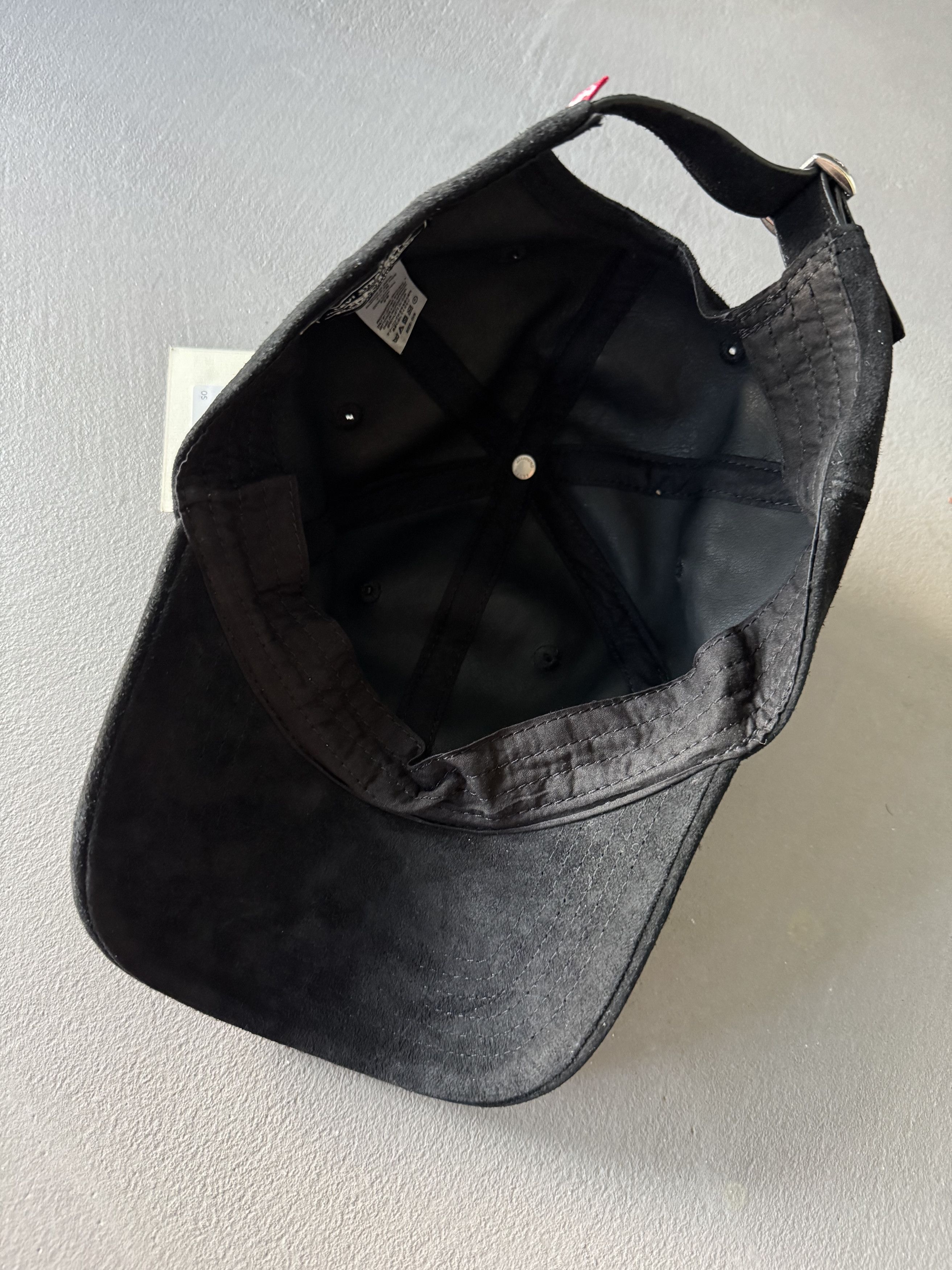 JJJJound × Levi's Levi's x JJJound Debossed-Text Suede Baseball Cap Size ONE SIZE - 8 Thumbnail