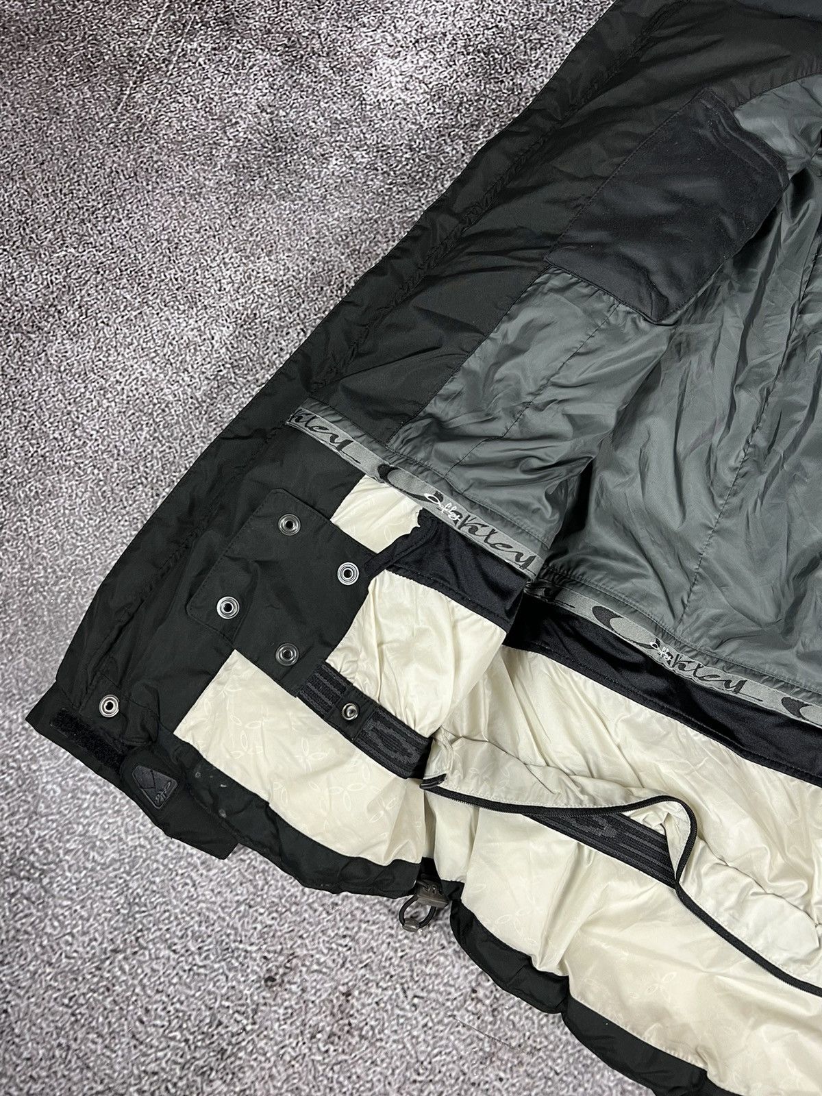 Oakley Oakley Ninja Ski Magnetic Puffer Hooded Multipocket Skull Size US M / EU 48-50 / 2 - 10 Thumbnail