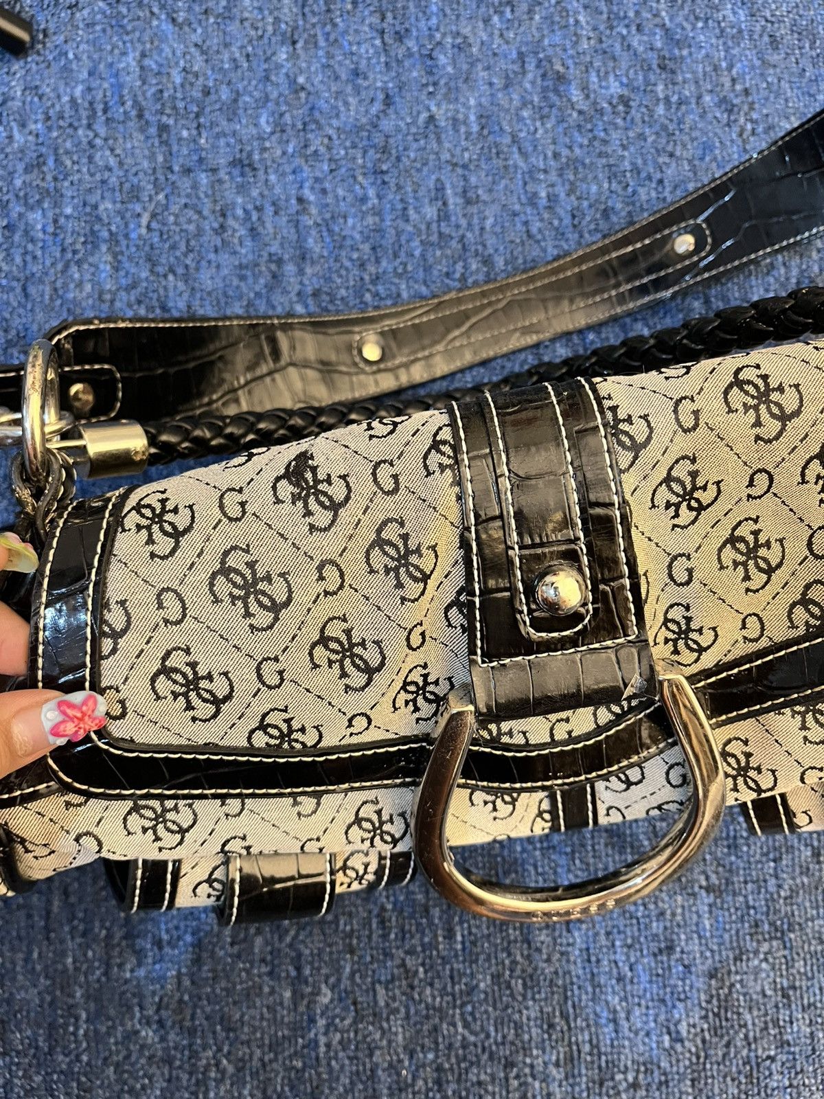 Guess Vtg guess monogram bag belt Size ONE SIZE - 12 Thumbnail