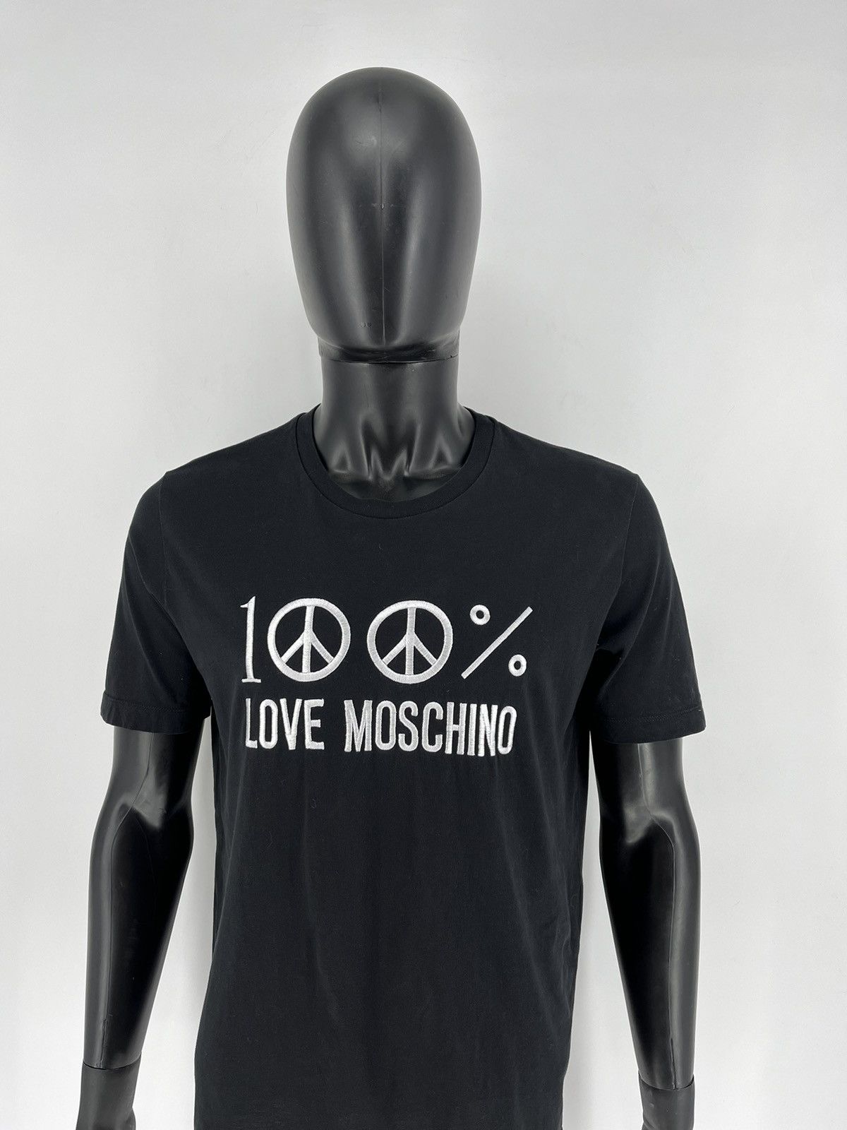 Moschino Vintage Y2K Moschino Blank Tee Shirt Big logo luxury Size L Size US L / EU 52-54 / 3 - 1 Thumbnail