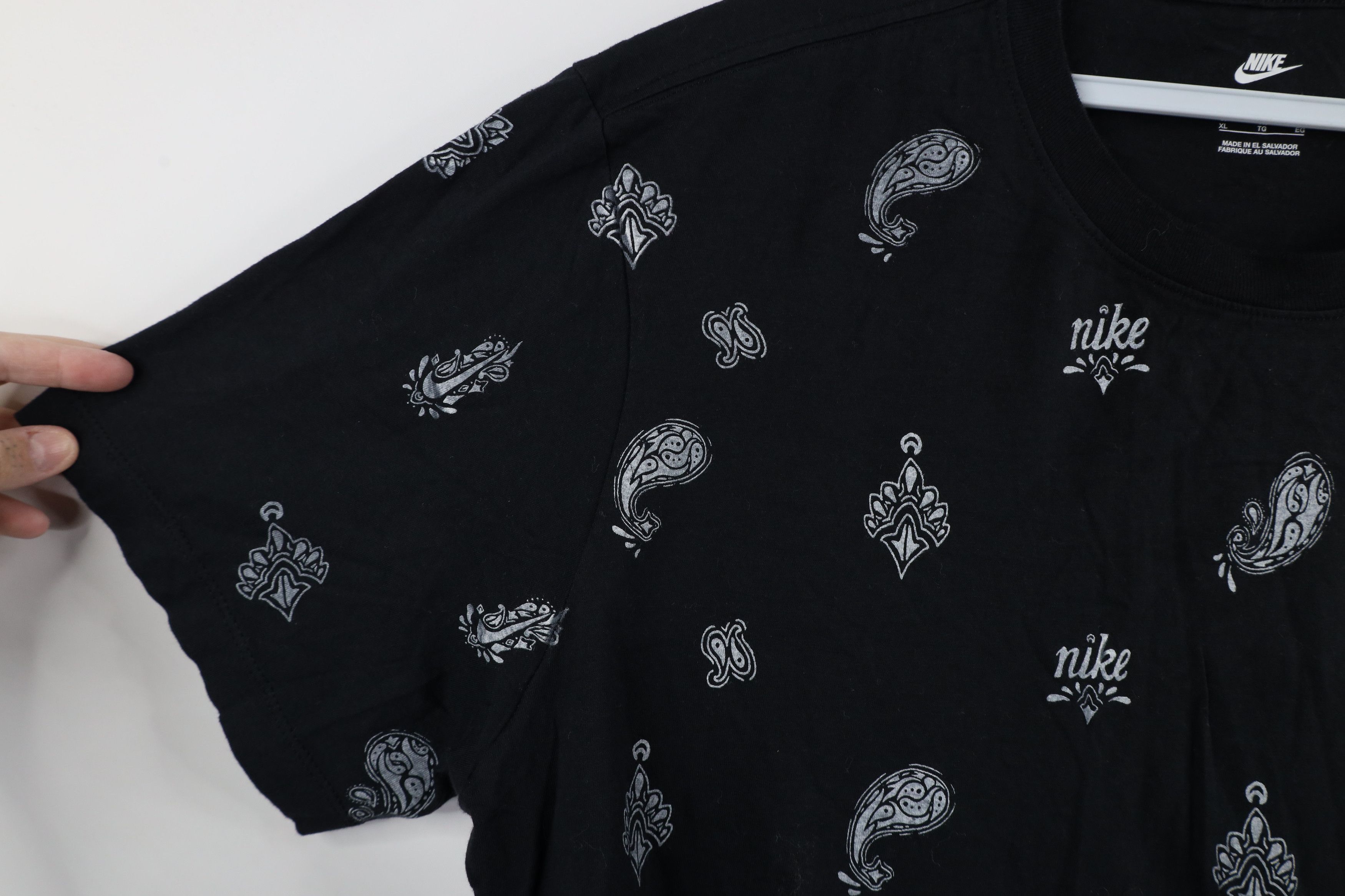 Nike × Vintage Nike Script Geometric Paisley All Over Print T-Shirt Black Size US XL / EU 56 / 4 - 5 Thumbnail
