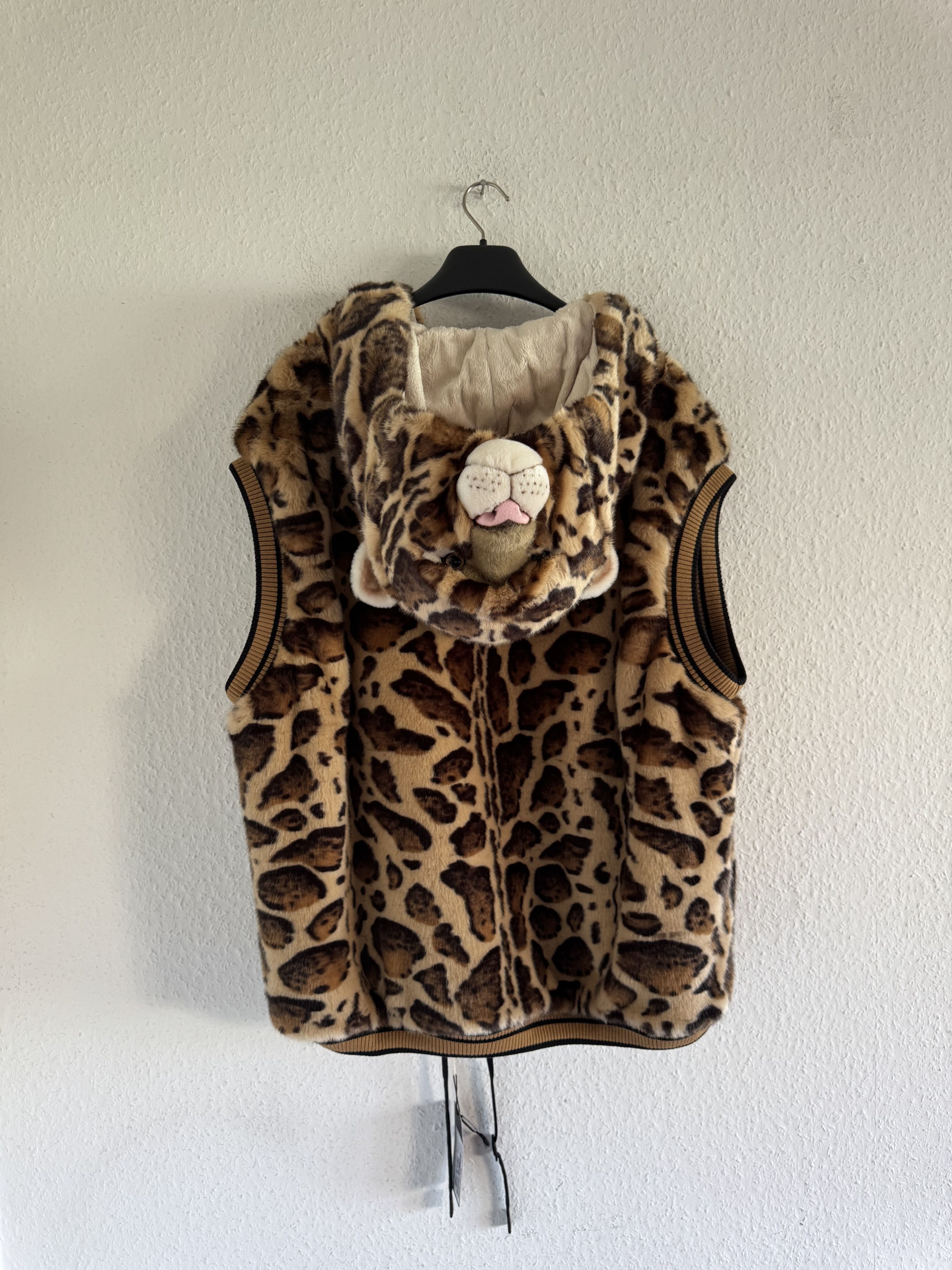 Dolce & Gabbana Fall Winter 2017 Leopard Faux Fur Hooded Vest Size US XL / EU 56 / 4 - 16 Thumbnail