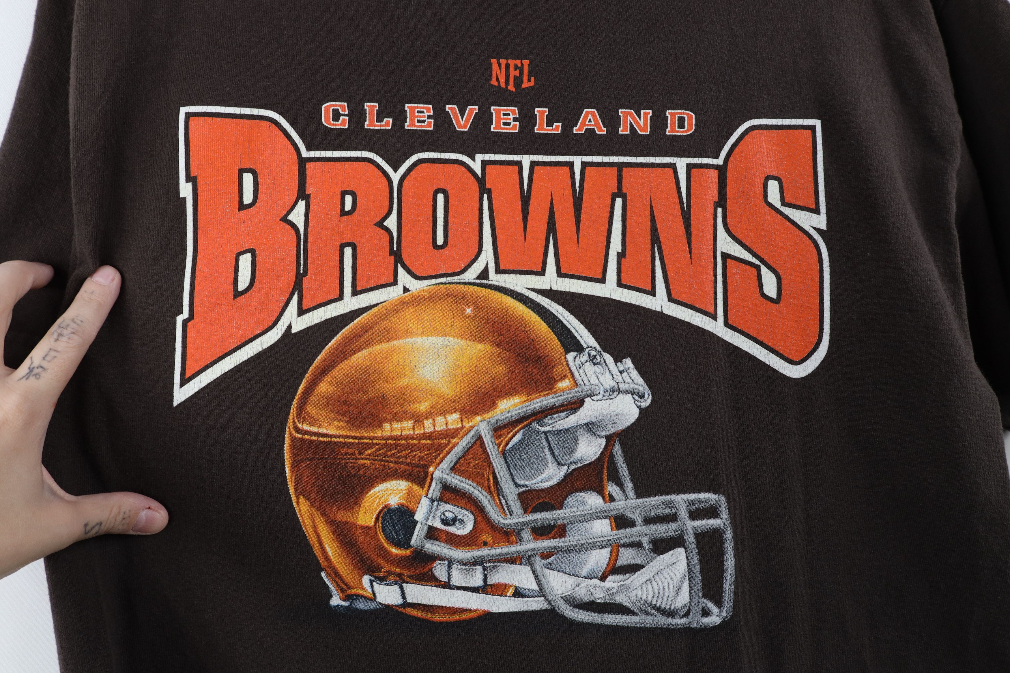 Vintage Vintage NFL Cleveland Browns Football Helmet T-Shirt Brown Size US M / EU 48-50 / 2 - 4 Thumbnail