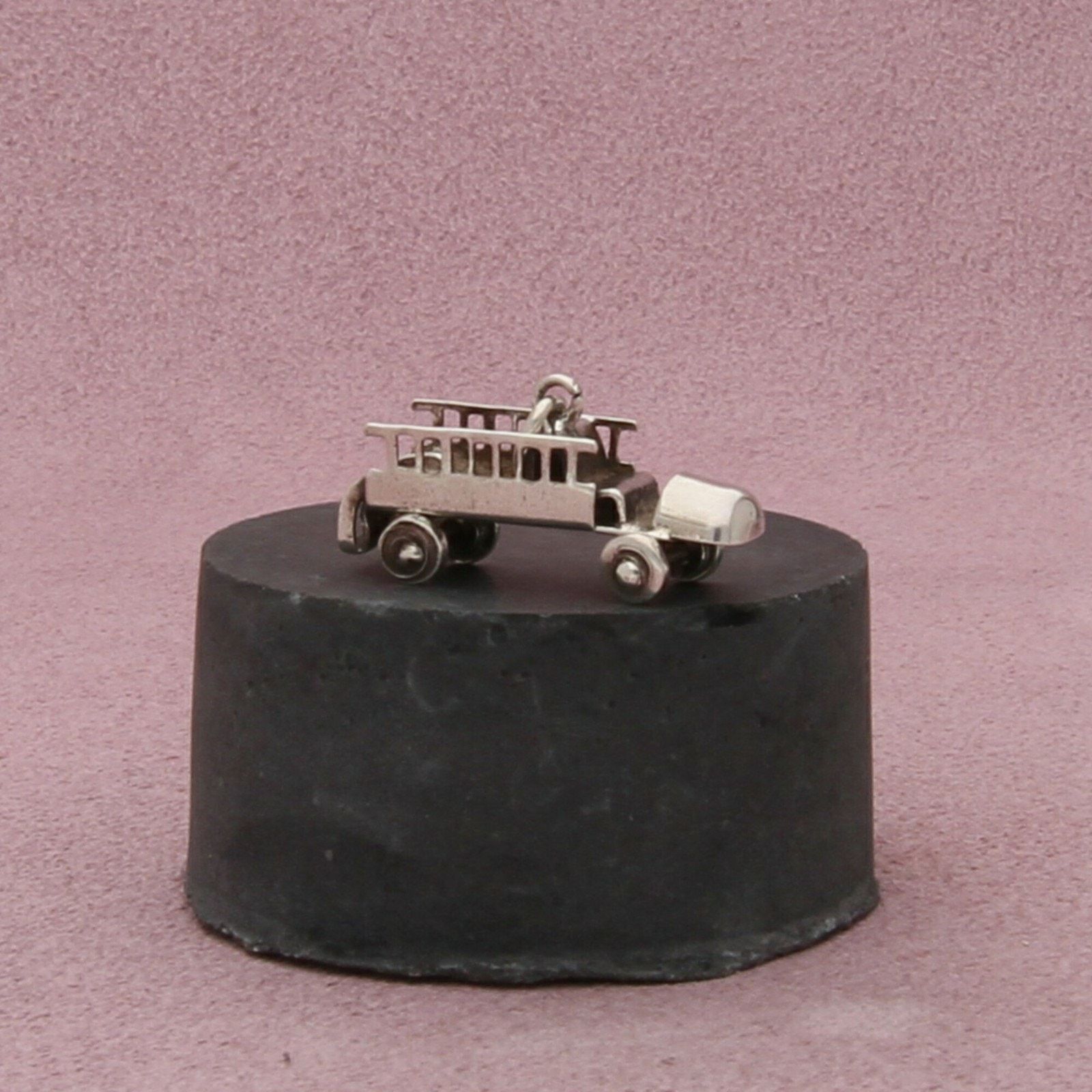 Sterling Silver sterling silver vintage 3d farm truck charm pendant Size ONE SIZE - 1 Thumbnail