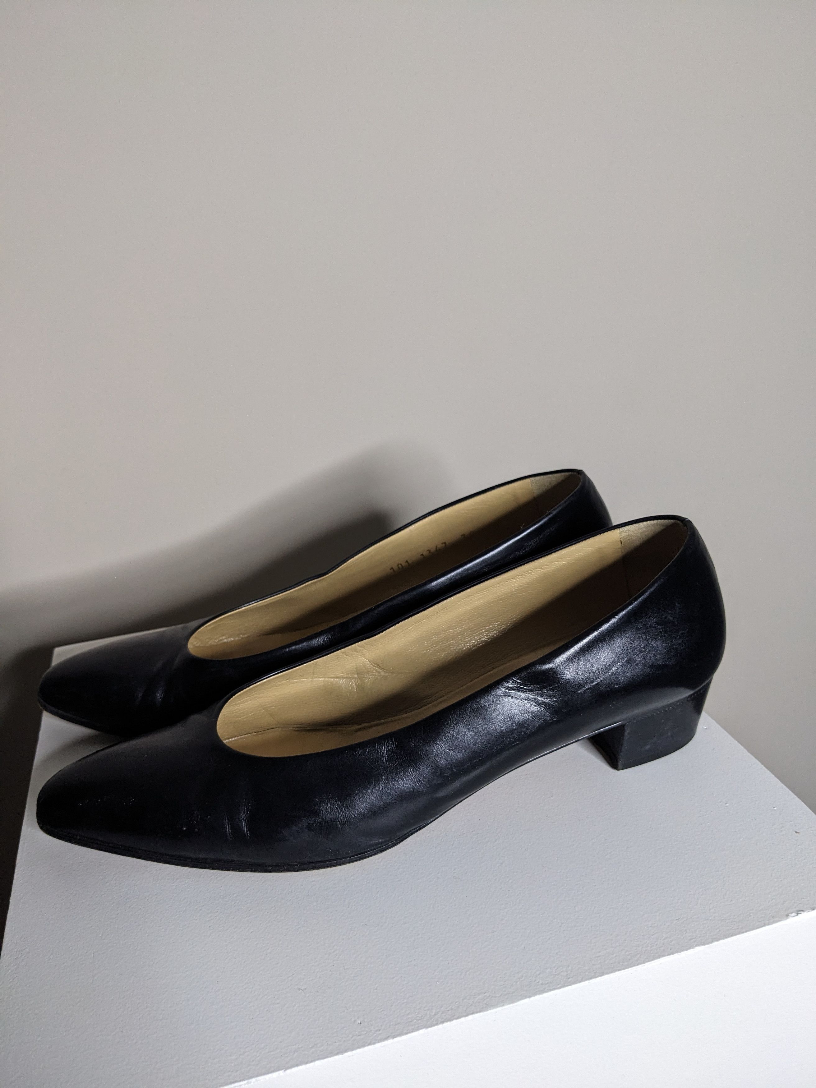 Gucci VINTAGE Gucci Leather Pumps Kitten Heel Point Toe Size 39 Size US 9 / IT 39 - 5 Thumbnail