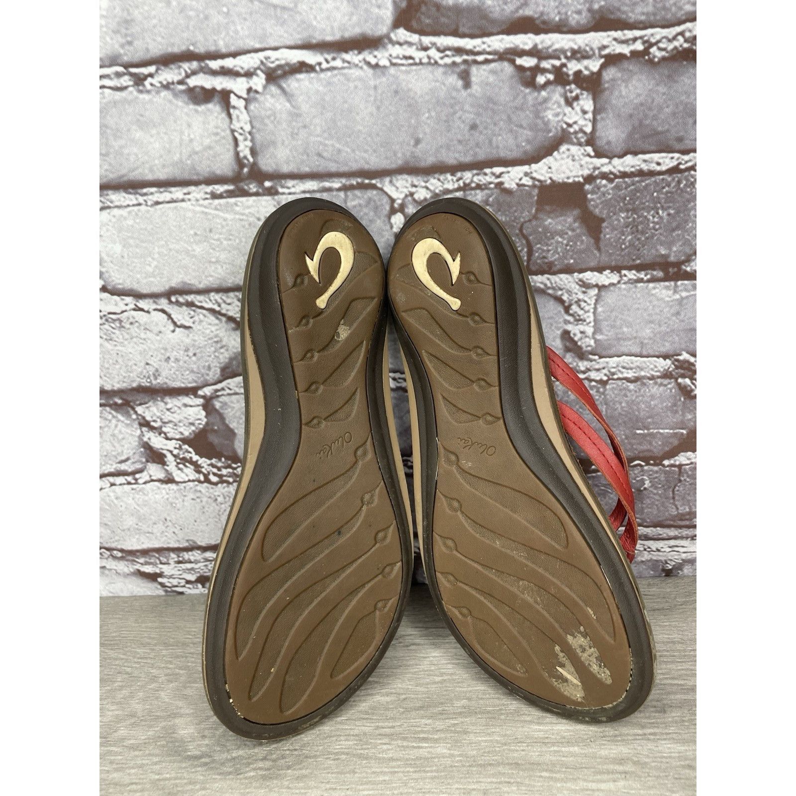 Olukai Olukai U'I-W Red Leather Thong FlipFlop Casual Slide Sandals Size US 8 / IT 38 - 21 Thumbnail