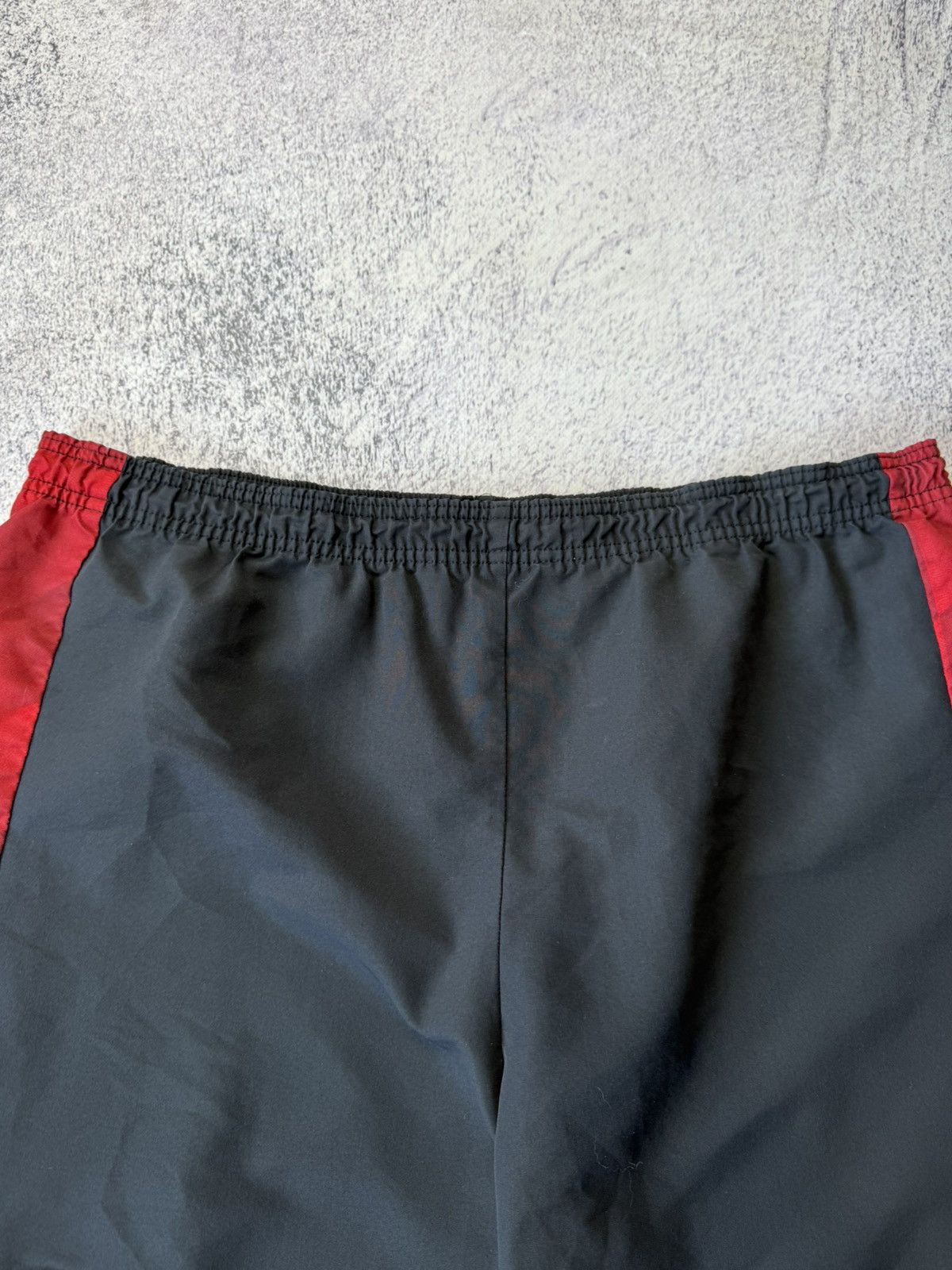 Umbro MANCHESTER UNITED 1996 FOOTBALL SOCCER SHORTS HOME UMBRO Size US 34 / EU 50 - 4 Thumbnail
