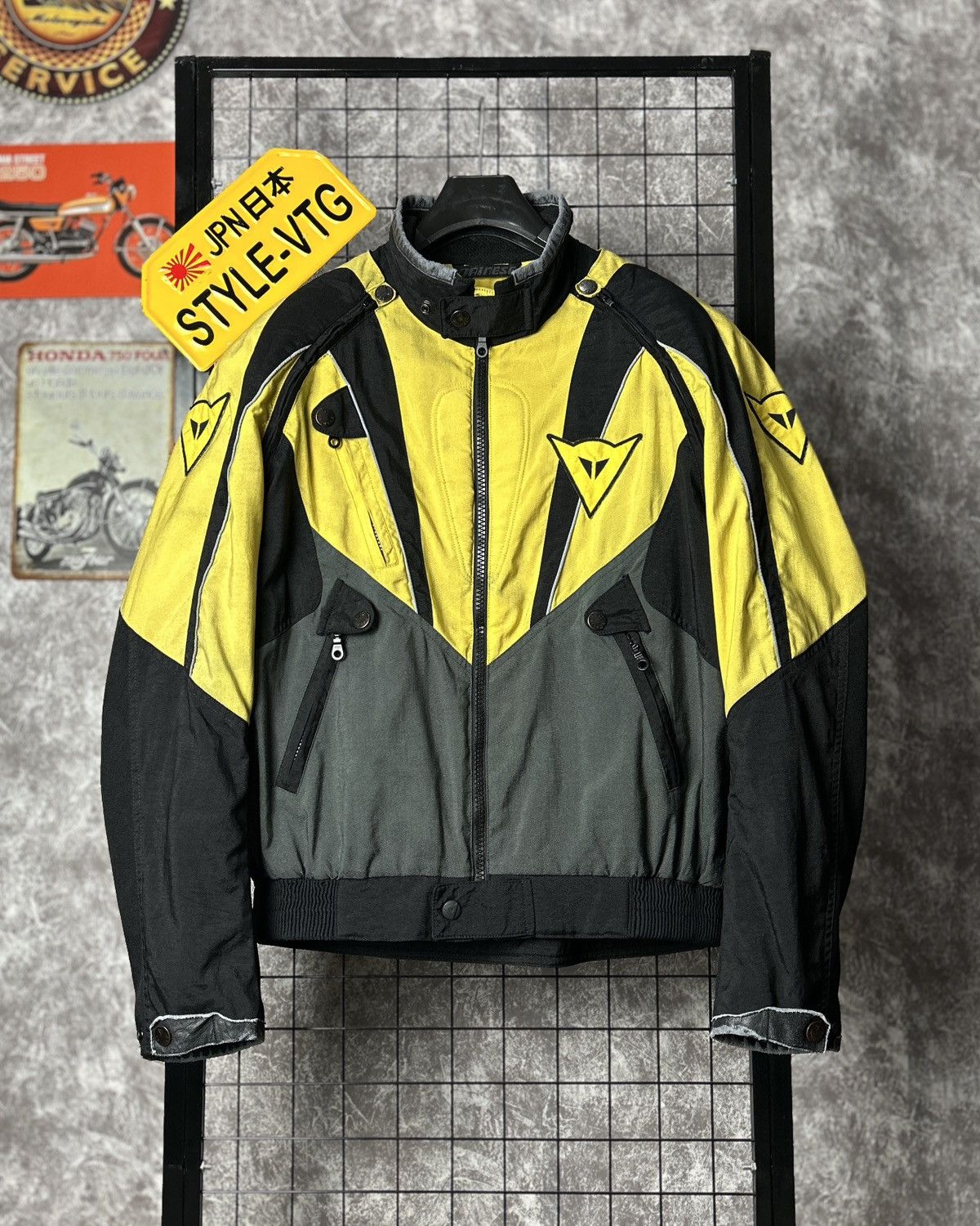 Dainese Dainese italy 90s Vintage Racing Jacket vale yellow 46 rossi Size US M / EU 48-50 / 2 - 2 Thumbnail