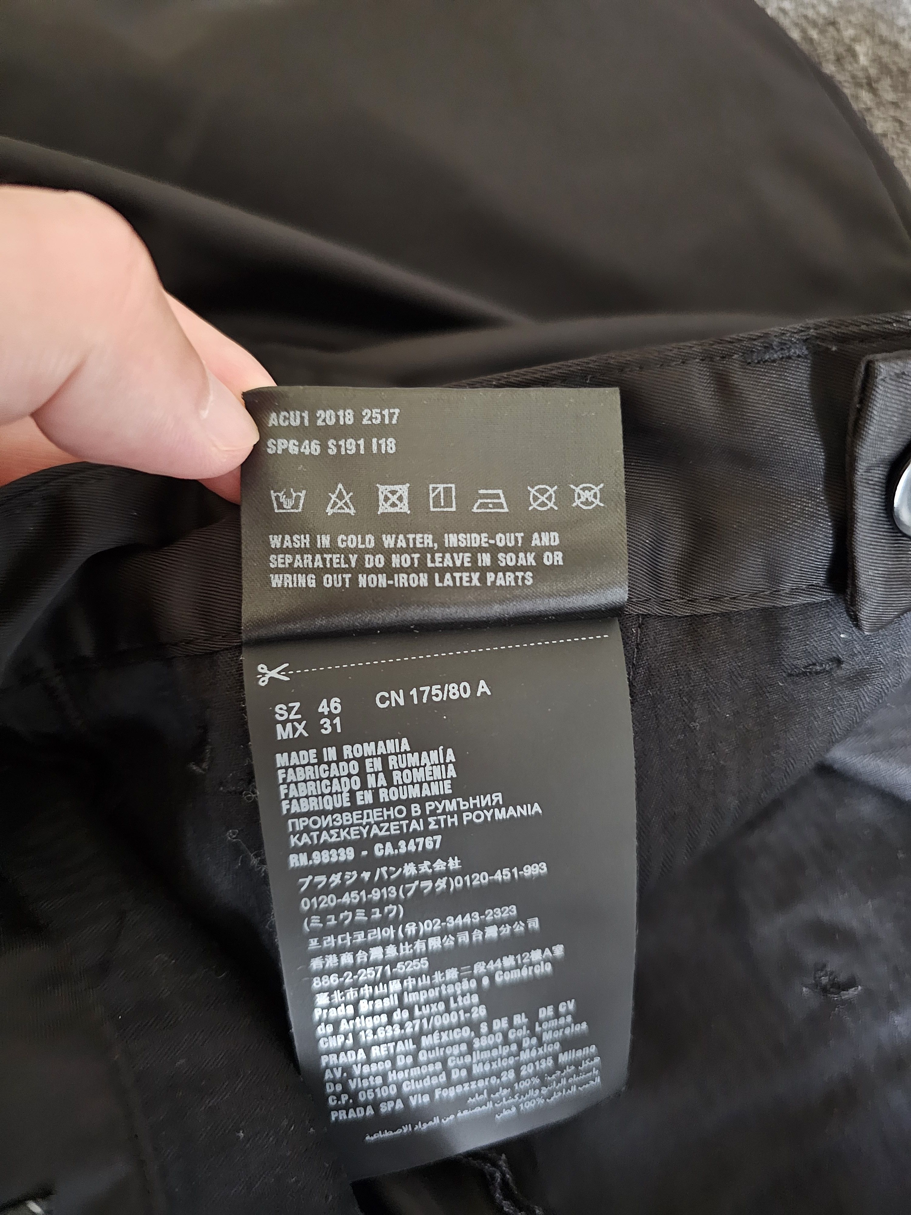 Prada PRADA Black Waterproof Glossy Casual Pants Size 46 Size US 30 / EU 46 - 7 Thumbnail