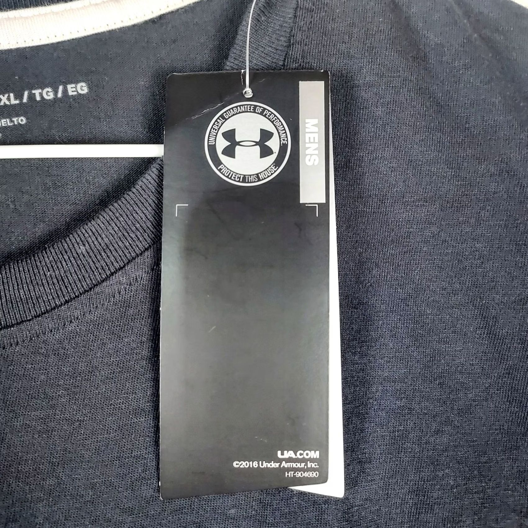 Under Armour Under Armour Long Sleeve Shirt Mens XL Black White Logo Pullover Crew Neck Activewear Running & Jogging XL Mens Black Logo HeatGear Size US XL / EU 56 / 4 - 5 Thumbnail