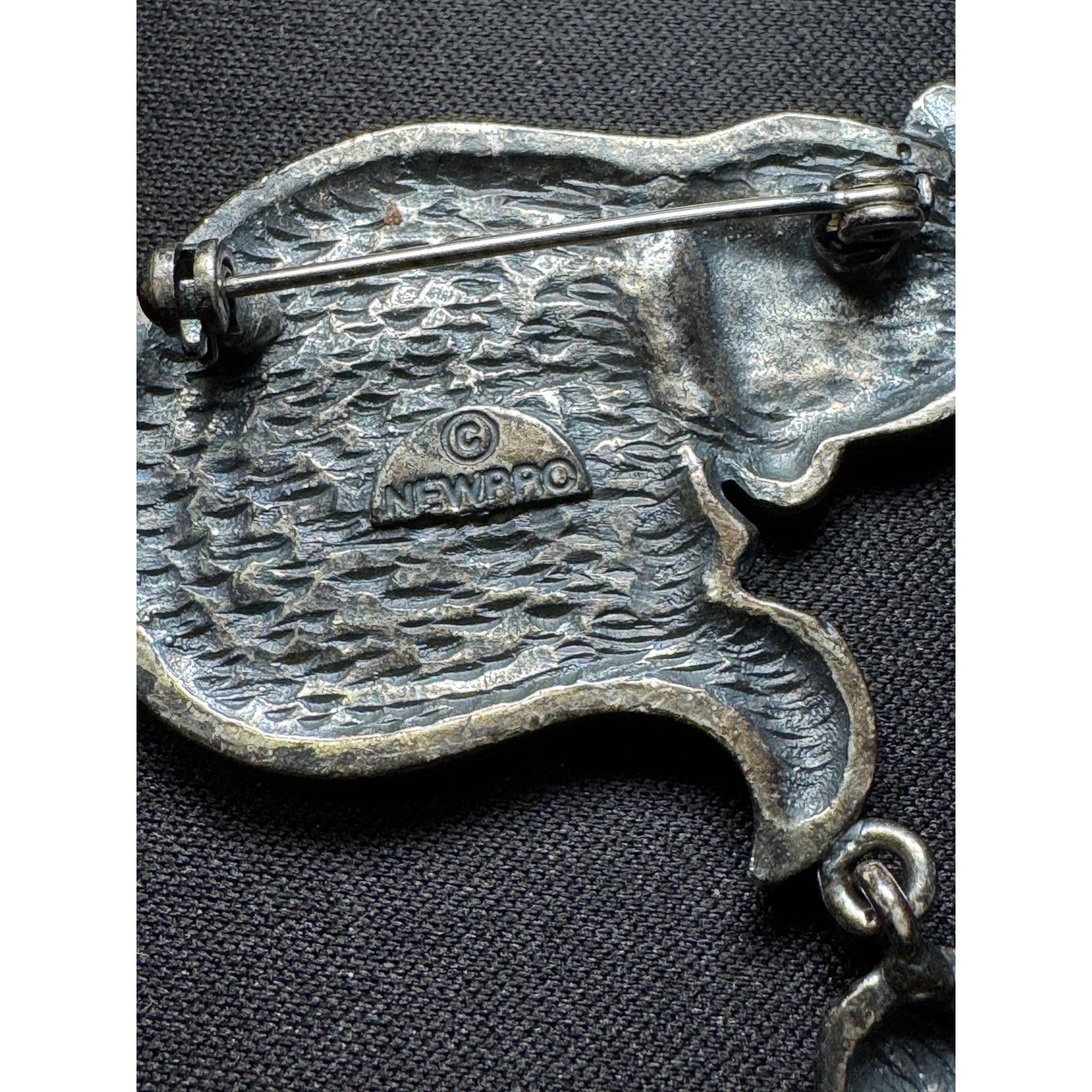 Other Newpro Pewter Cat with Yarn and Green Eyes Brooch Size ONE SIZE - 5 Thumbnail