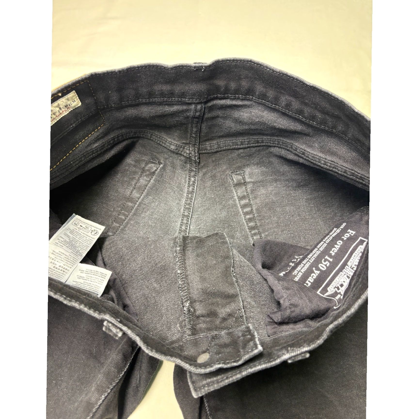 Levi's VINTAGE Levi Strauss Premium Lot 541 Jeans Men 32x30 Black Denim Straight Rise Mid 514 Logo Button Zip Pockets Stretch Regular 5-Pocket Size US 32 / EU 48 - 4 Thumbnail