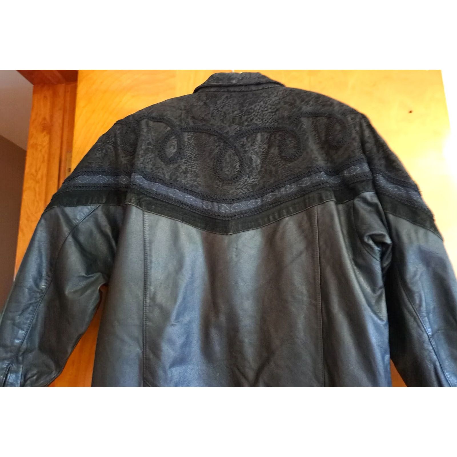 Wilson Wilson Coat Women Long Black Suede Embroidered Leather X-Small Trench Bohemian Party/Cocktail Size XS / US 0-2 / IT 36-38 - 5 Thumbnail
