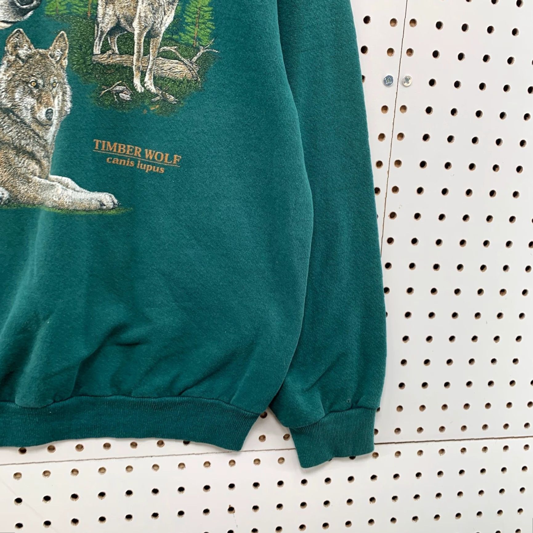 Vintage VINTAGE Wolf Nature Sweatshirt Mens Large Green Timberwolf American Outdoor USA Size US L / EU 52-54 / 3 - 7 Thumbnail