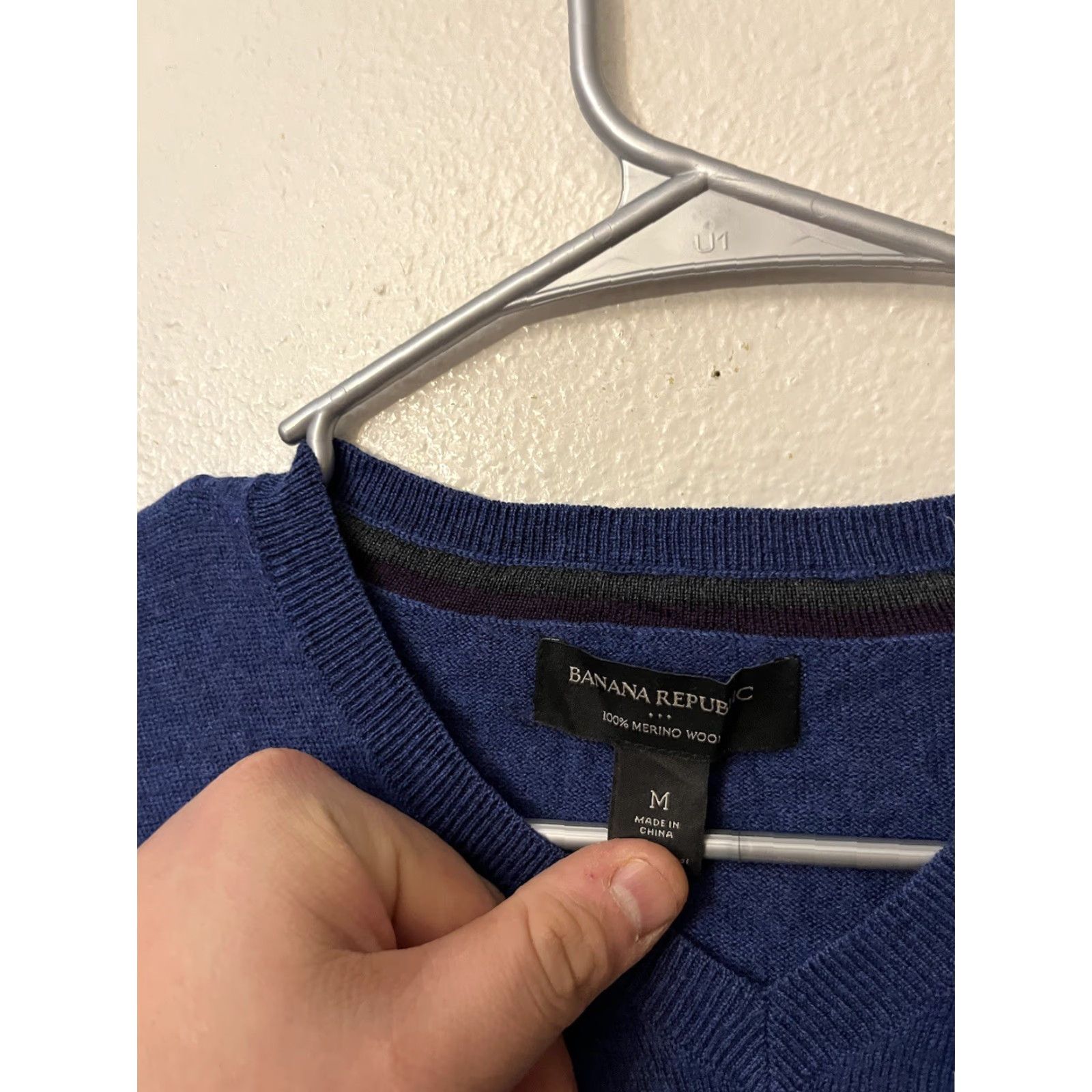 Banana Republic Banana Republic Sweater Mens Medium Blue V-Neck 100% Merino Wool Knit Pullover Casual Shirt? Size US M / EU 48-50 / 2 - 2 Thumbnail