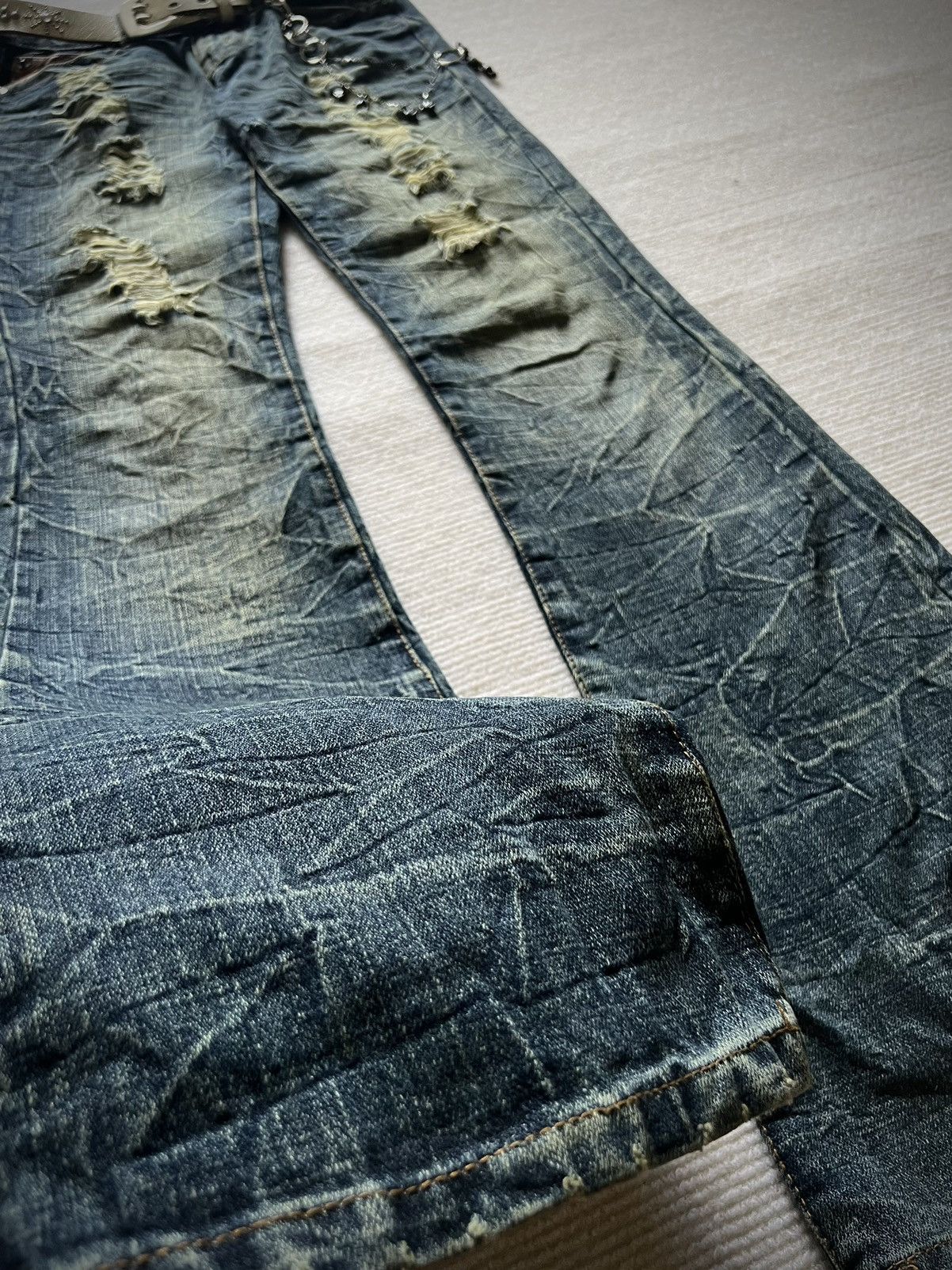 If Six Was Nine Press Low Rise Distressed Flare Jeans 2000s–Y2K(Unisex fit) Size US 29 - 6 Thumbnail