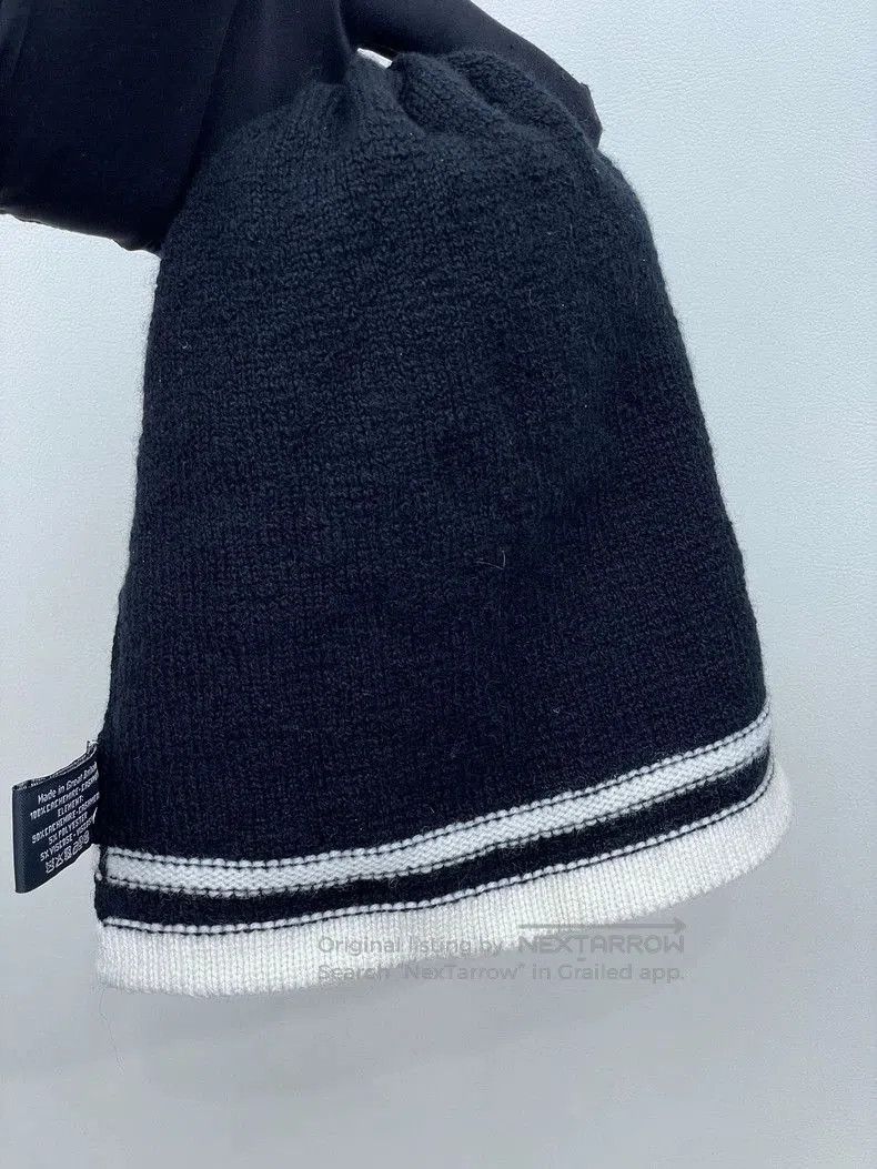 Chanel CHANEL 22B Black and White Knit Beanie. Size ONE SIZE - 3 Thumbnail
